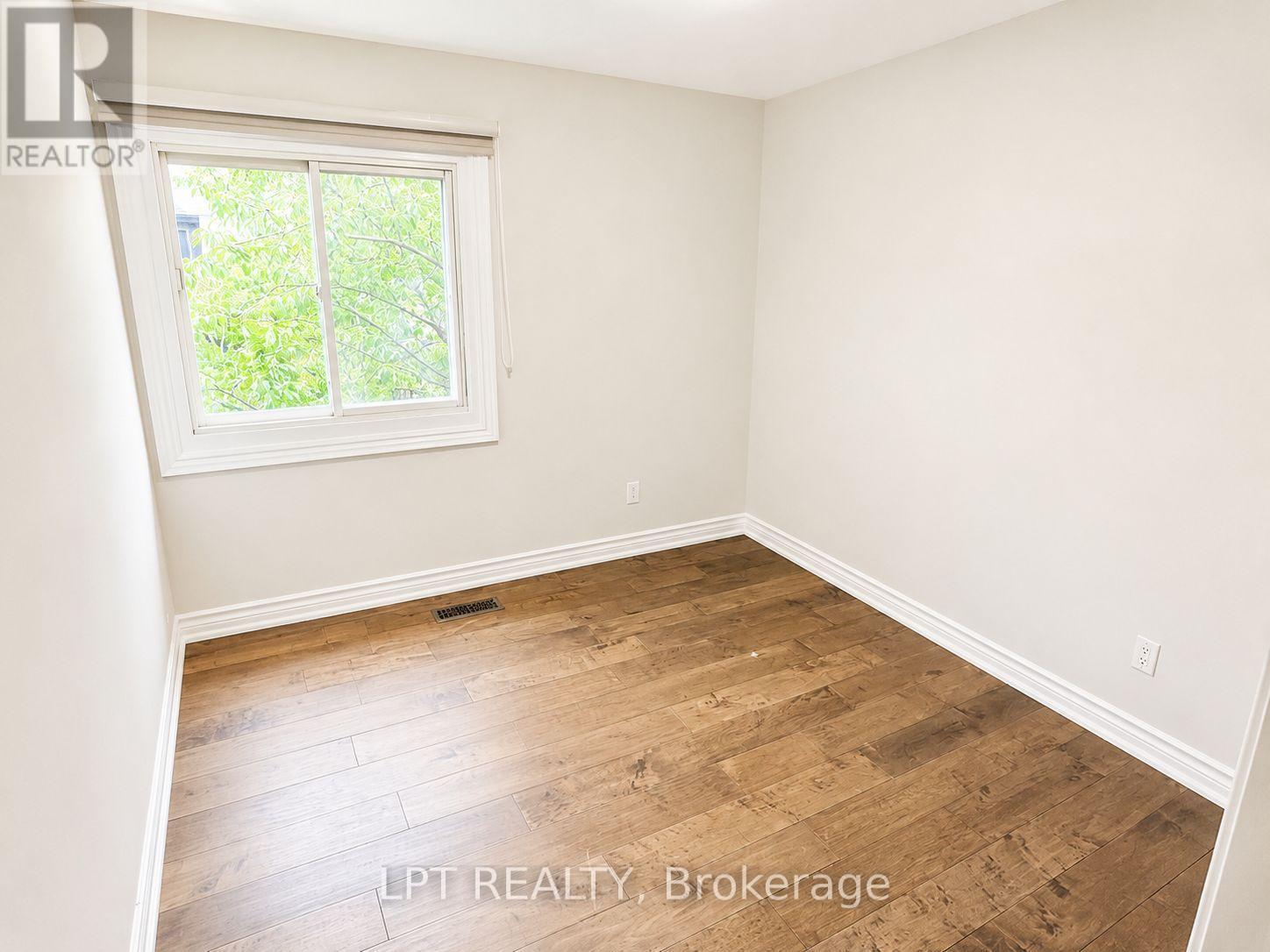 63 - 100 Burrows Hall Boulevard, Toronto, ON - Indoor Photo Showing Other Room