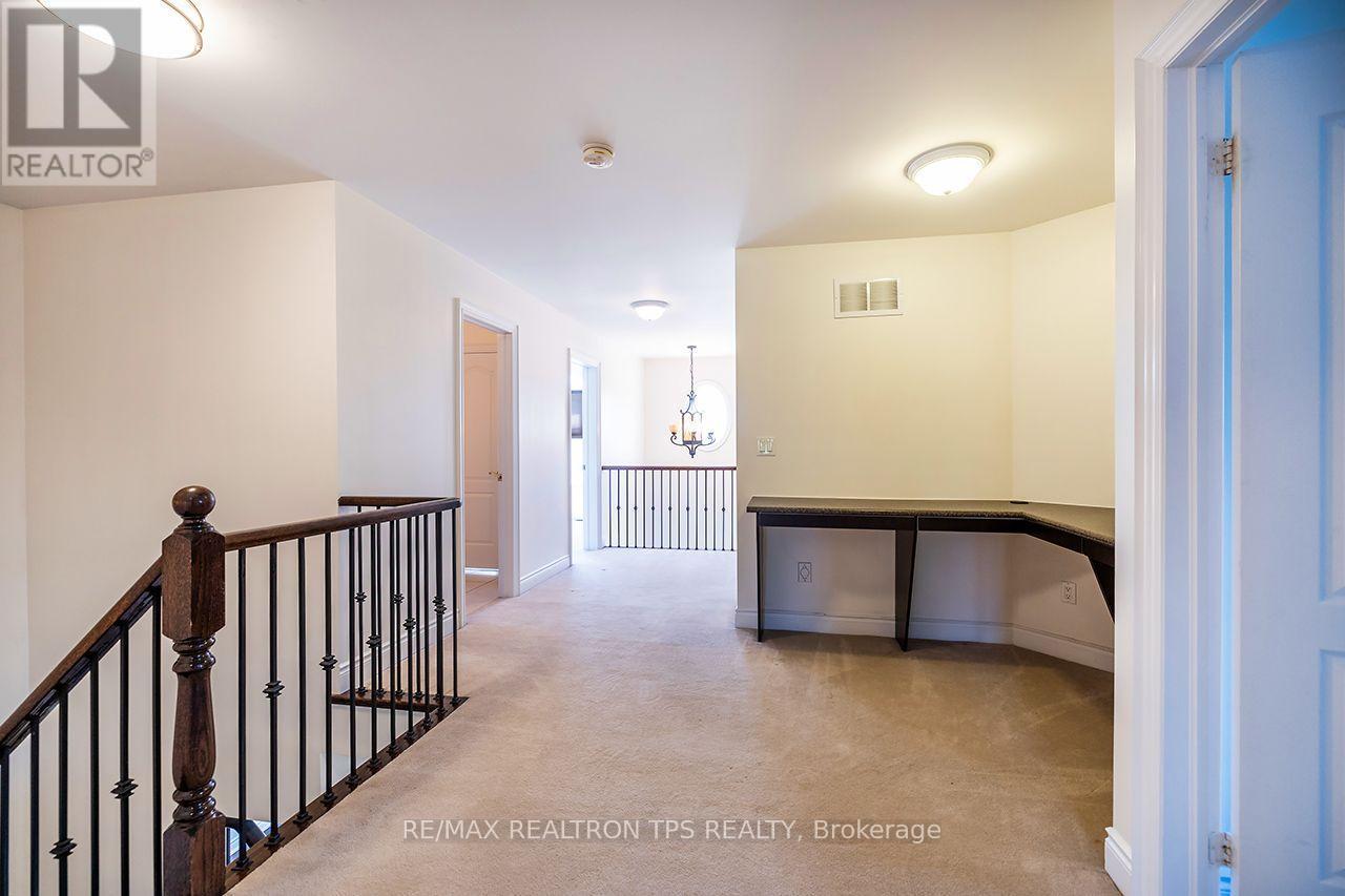 555 Kingsfield Loop, Oshawa, ON - Indoor Photo Showing Other Room