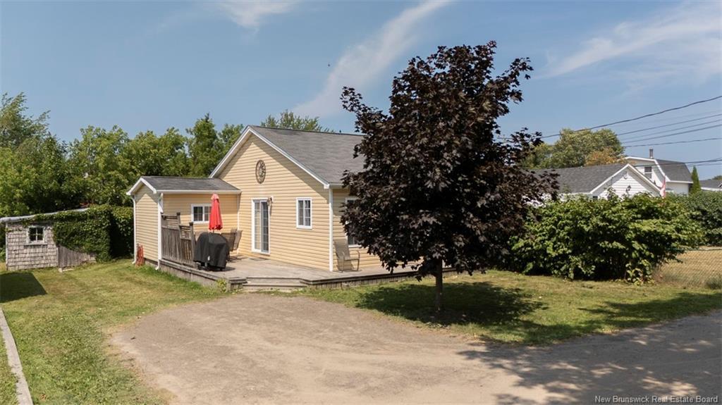 7 Jarvis St, Pointe-Du-Chêne, NB