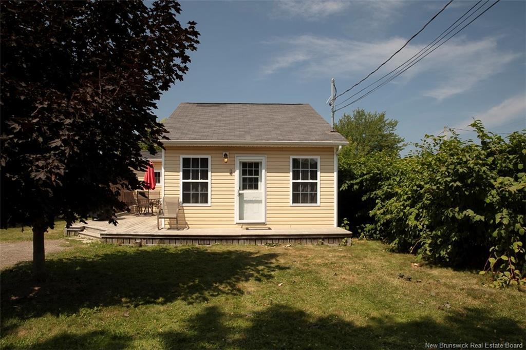 7 Jarvis St, Pointe-Du-Chêne, NB
