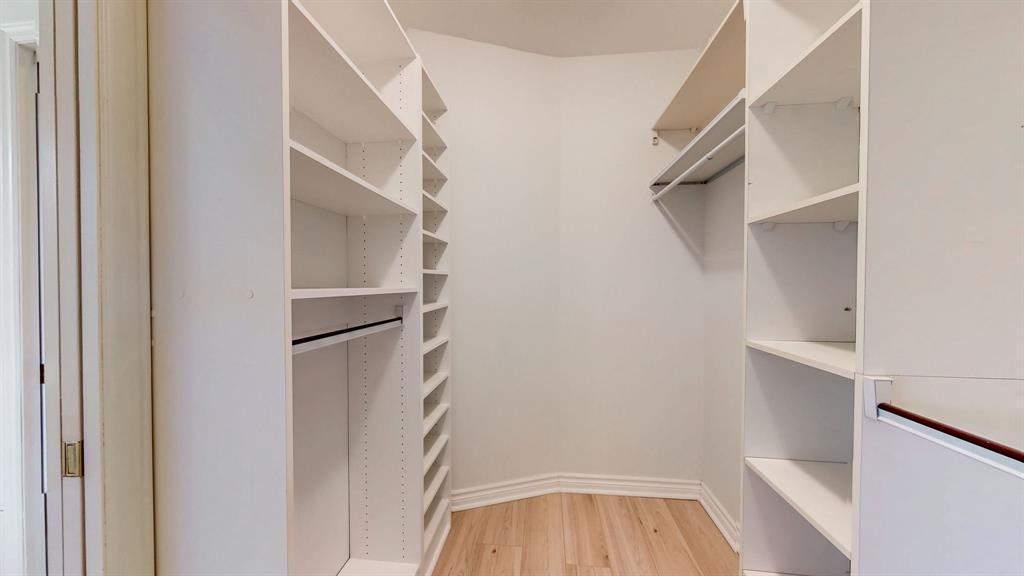 314-386 Elizabeth Avenue, St. John'S, NL - Indoor With Storage