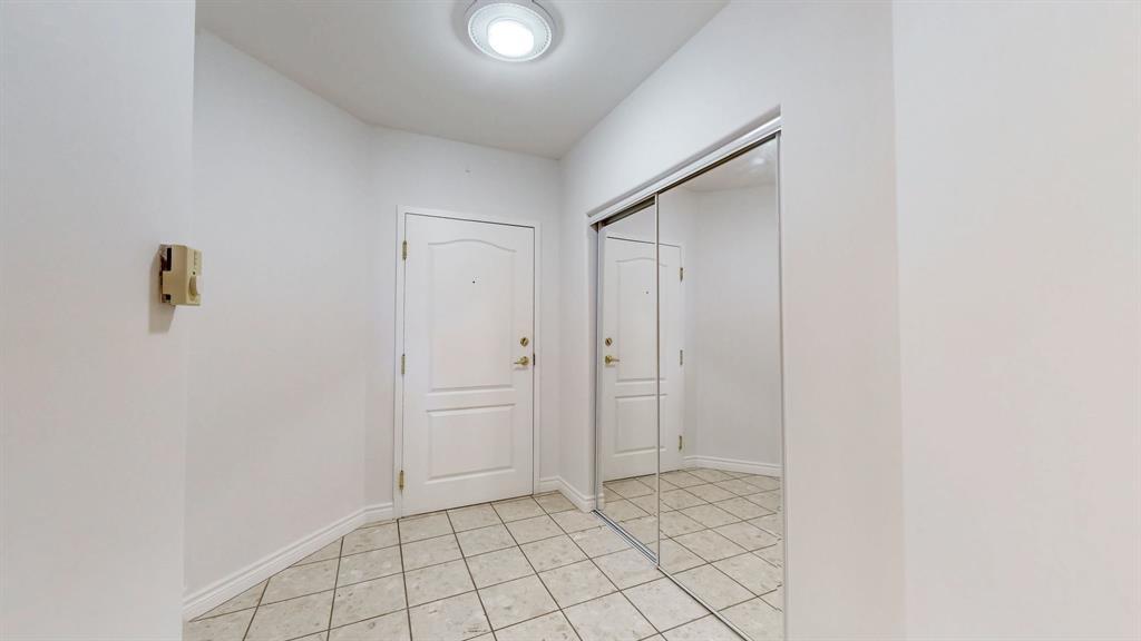 314-386 Elizabeth Avenue, St. John'S, NL - Indoor Photo Showing Other Room