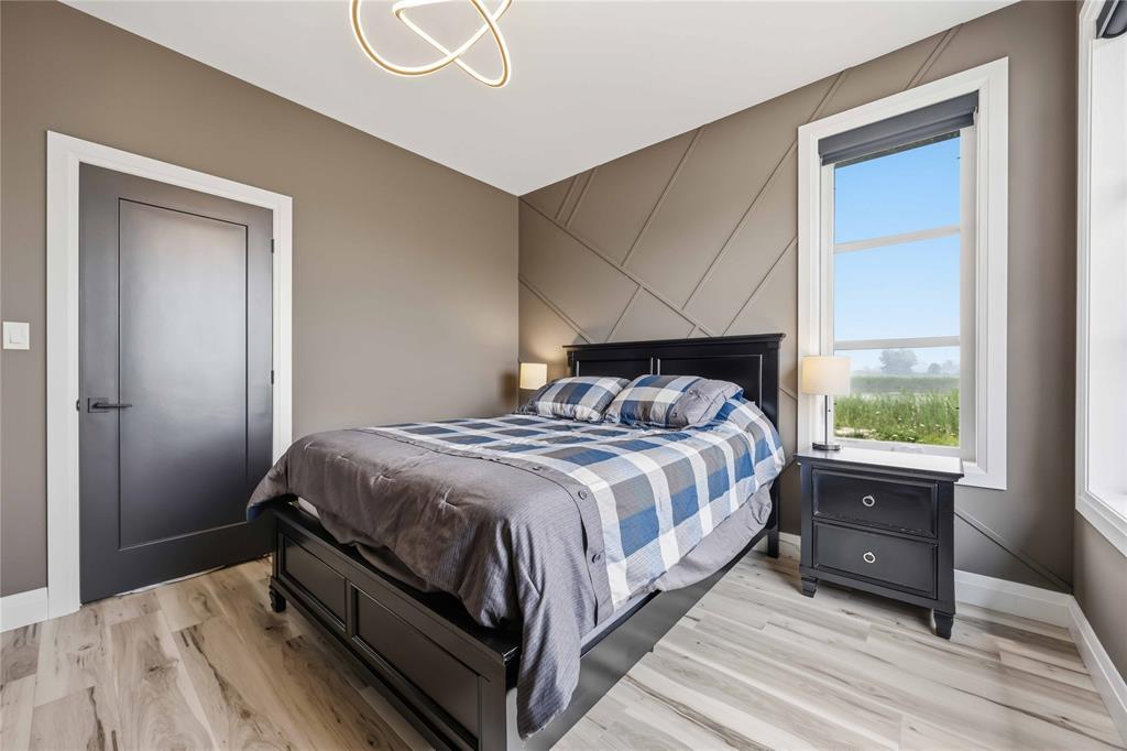 564 Franco Avenue, Sarnia, ON - Indoor Photo Showing Bedroom