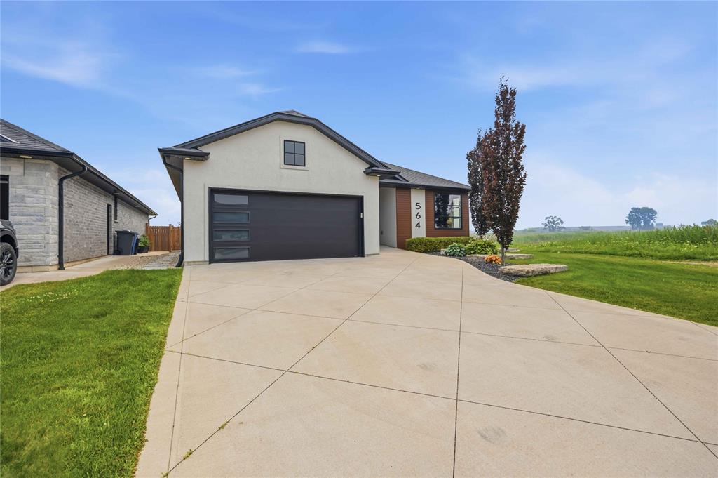 564 Franco Avenue, Sarnia, ON - Outdoor
