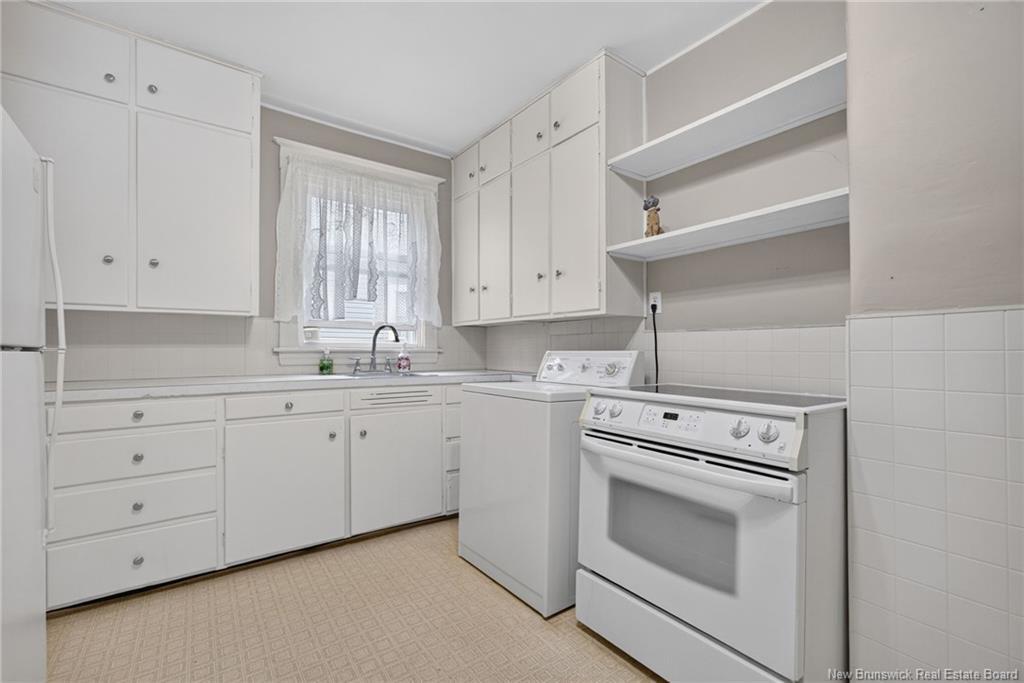 298-300 Cameron St, Moncton, NB - Indoor