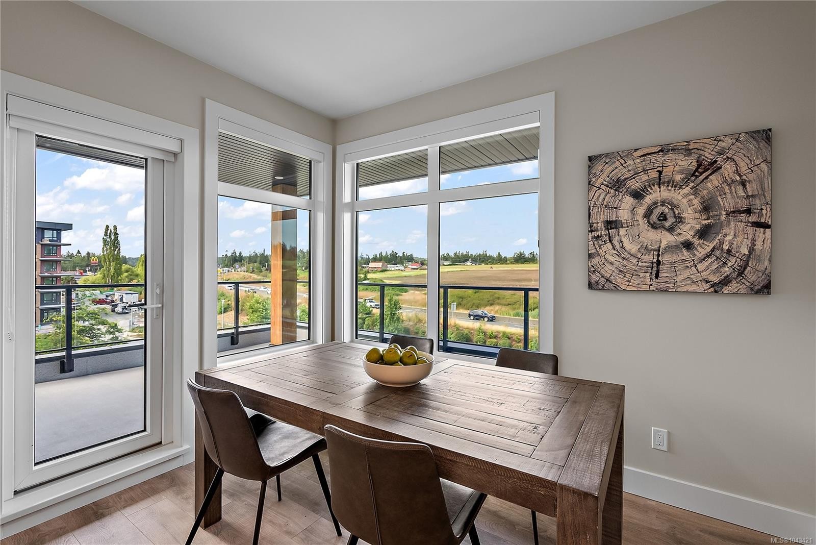 #202-2520 Hackett Cres, Central Saanich, BC - Indoor Photo Showing Dining Room
