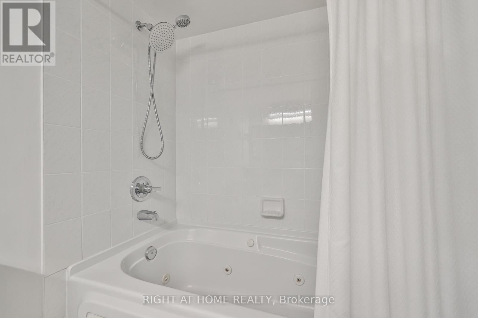 612 - 250 Manitoba Street, Toronto, ON - Indoor Photo Showing Bathroom