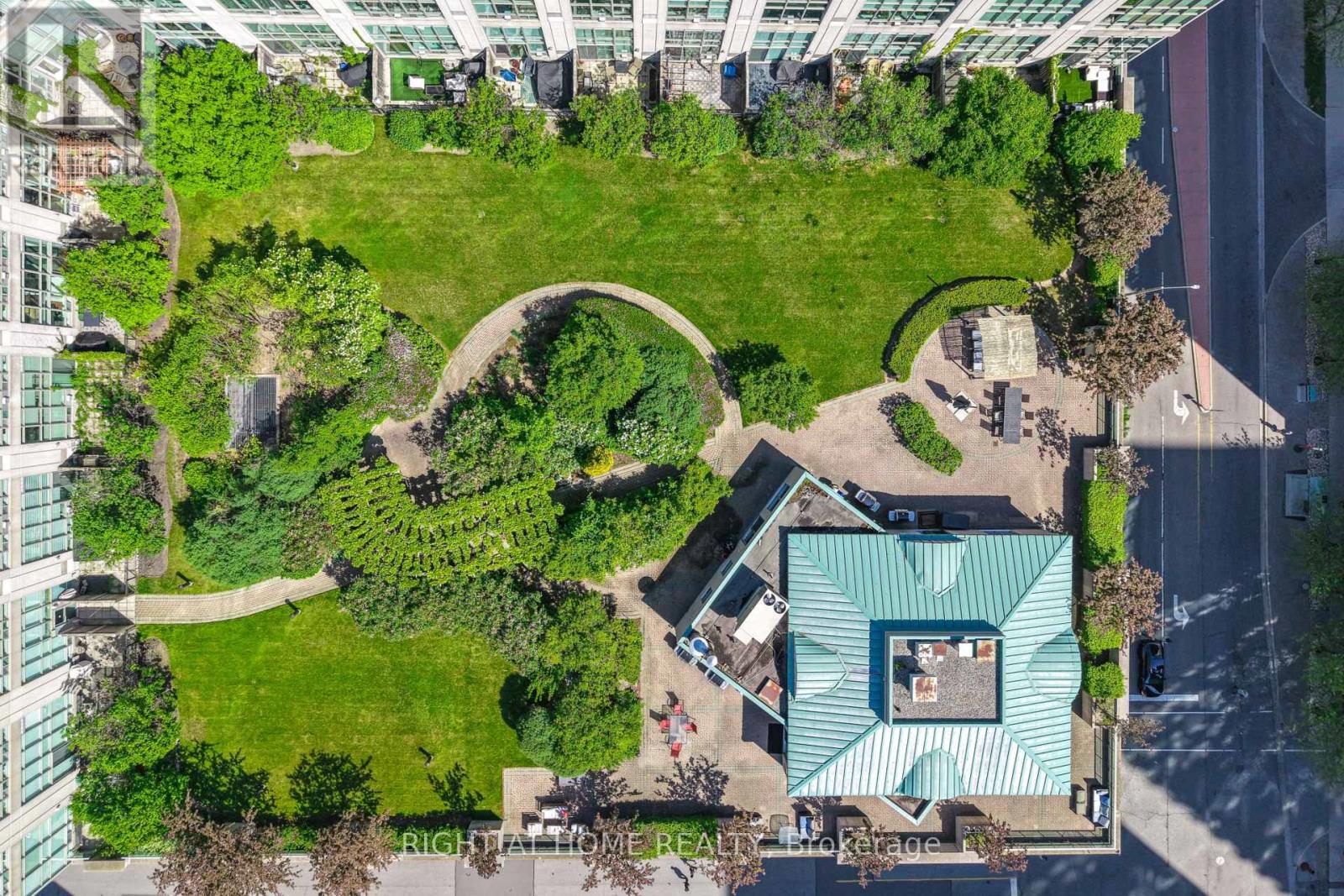 612 - 250 Manitoba Street, Toronto, ON - Outdoor