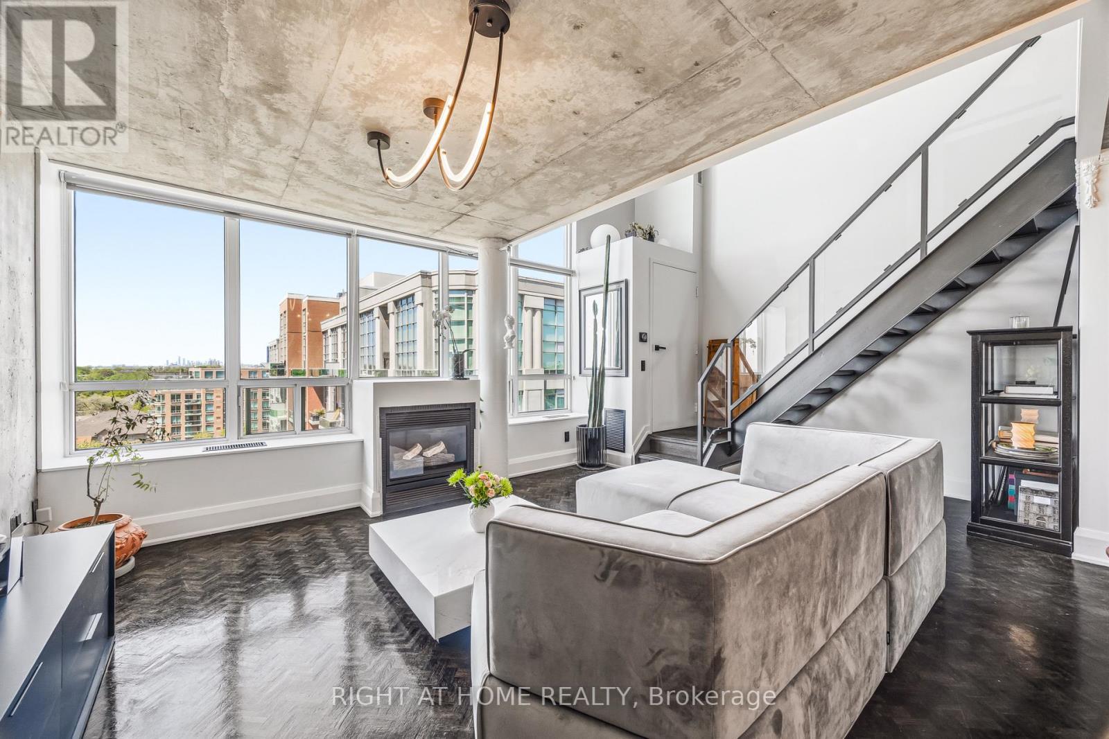 612 - 250 Manitoba Street, Toronto, ON - Indoor With Fireplace