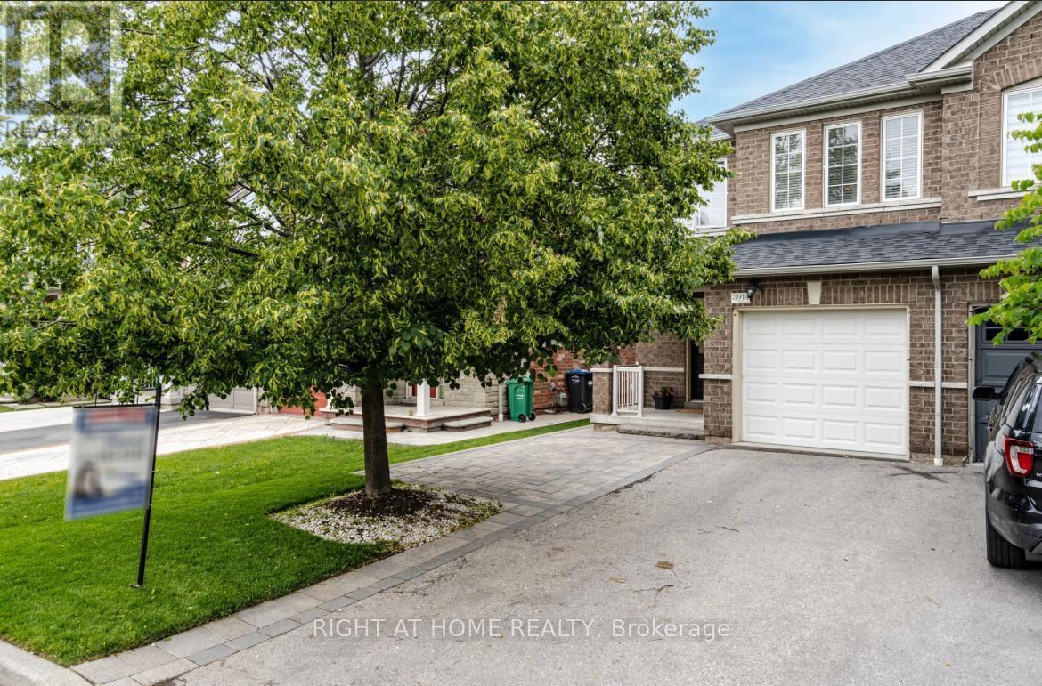 3914 Stardust Drive, Mississauga, ON