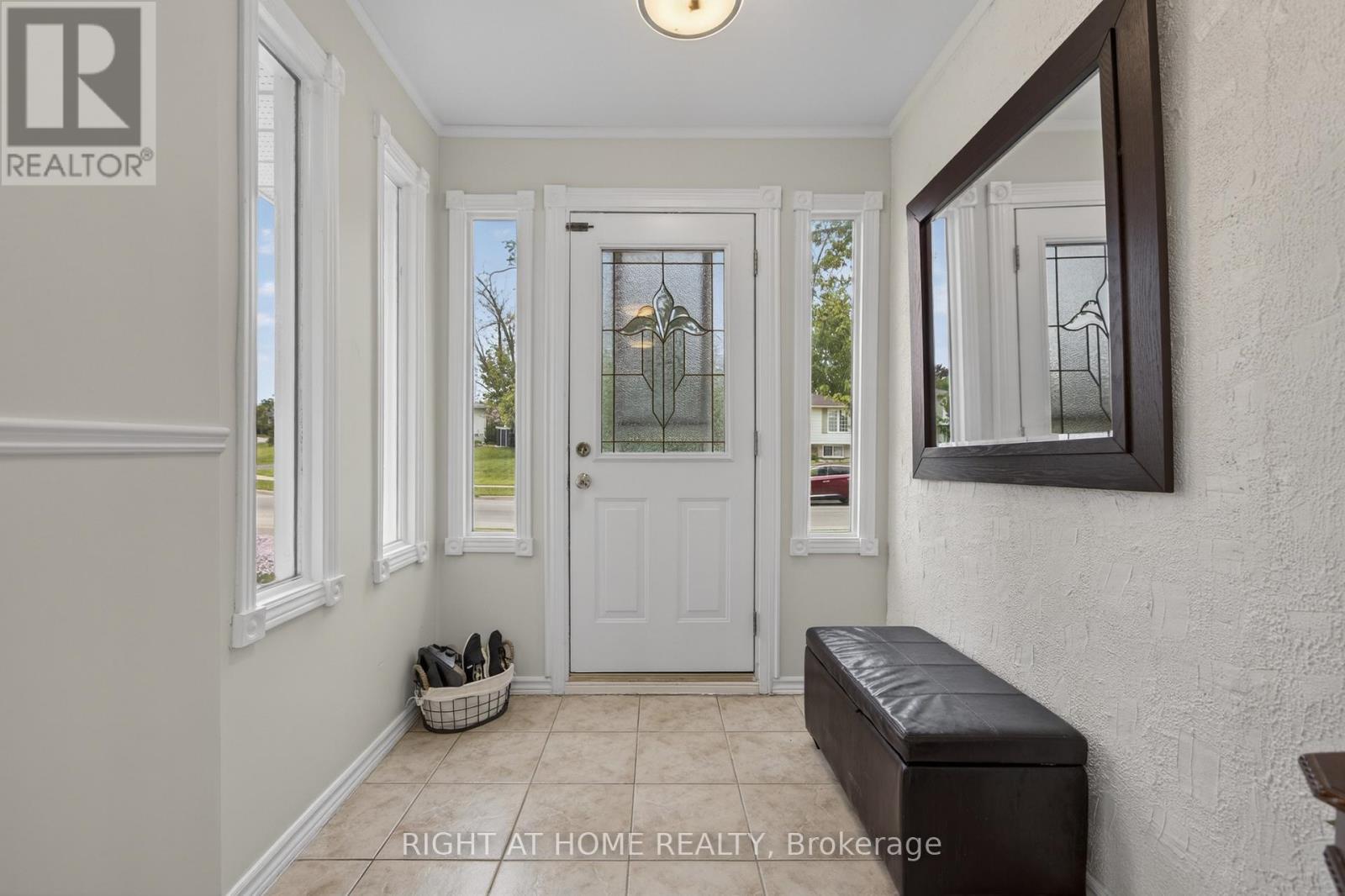 277 Pine Drive, Barrie, ON - Indoor Photo Showing Other Room