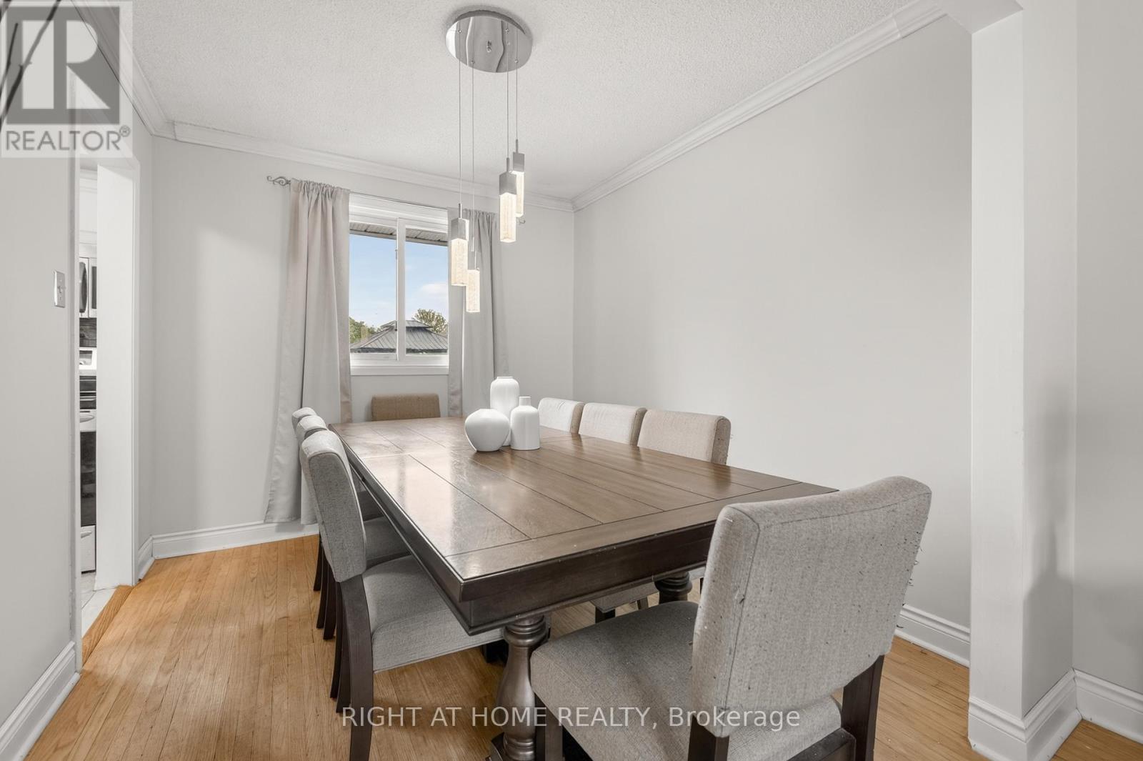 277 Pine Drive, Barrie, ON - Indoor Photo Showing Dining Room