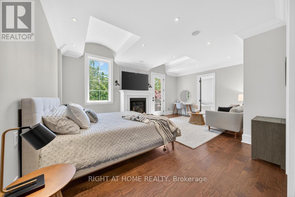 64 Ravina Crescent, Hamilton, ON - Indoor Photo Showing Bedroom With Fireplace