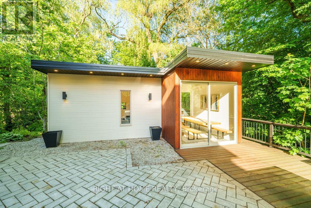 64 Ravina Crescent, Hamilton, ON - Outdoor With Deck Patio Veranda With Exterior