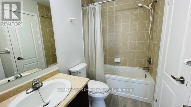 140 Sydenham Wells, Barrie, ON - Indoor Photo Showing Bathroom