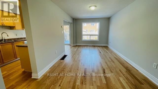 140 Sydenham Wells, Barrie, ON - Indoor Photo Showing Other Room