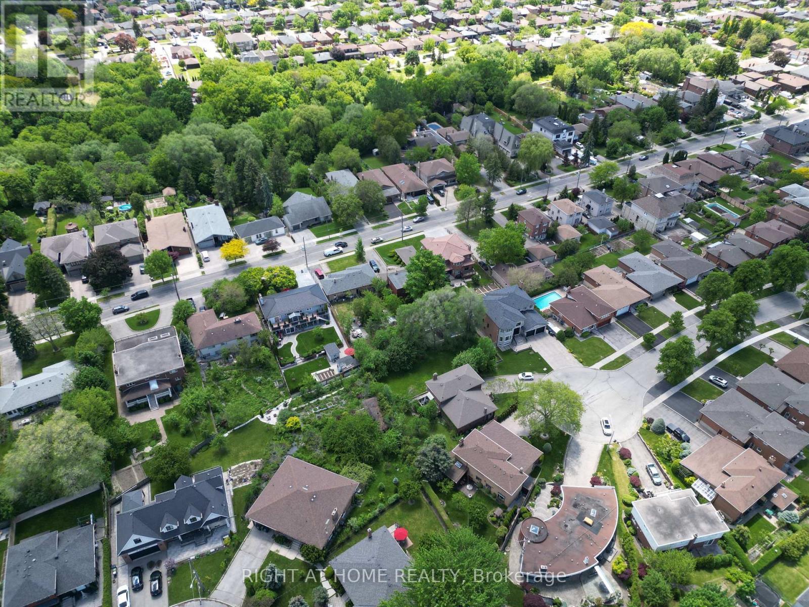 362 Maple Leaf Drive, Toronto, ON - Outdoor With View