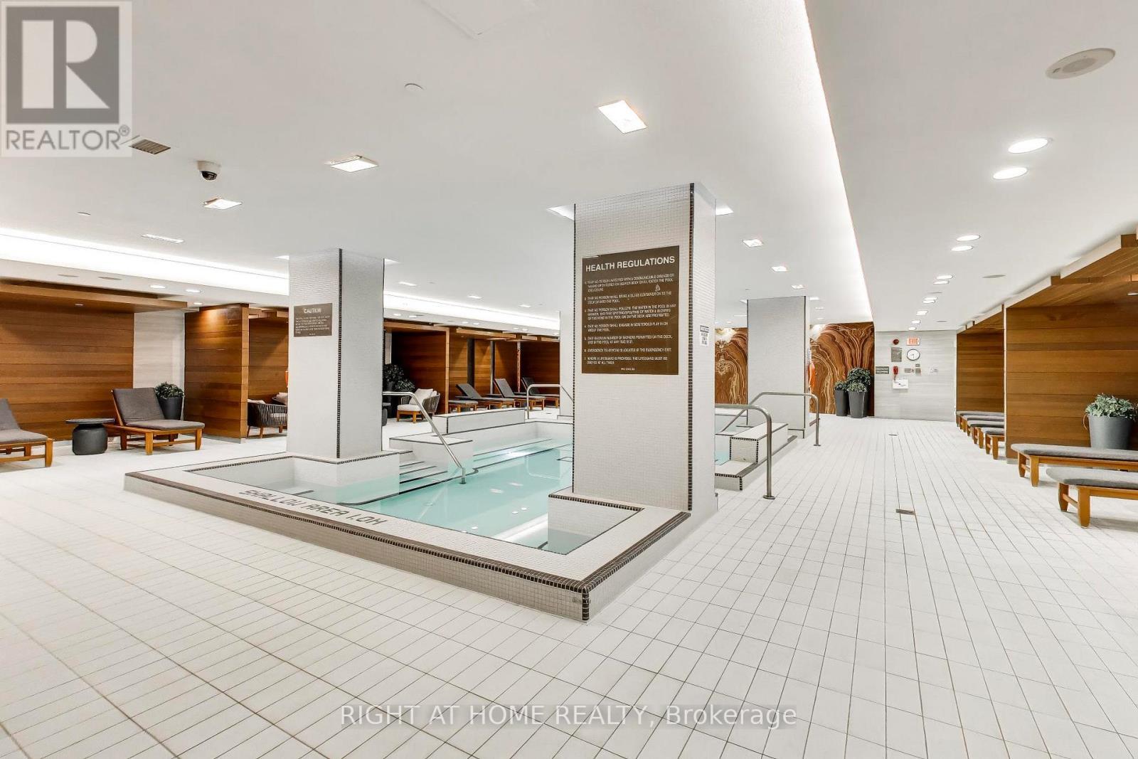 1126 - 39 Queens Quay E, Toronto, ON - Indoor Photo Showing Other Room
