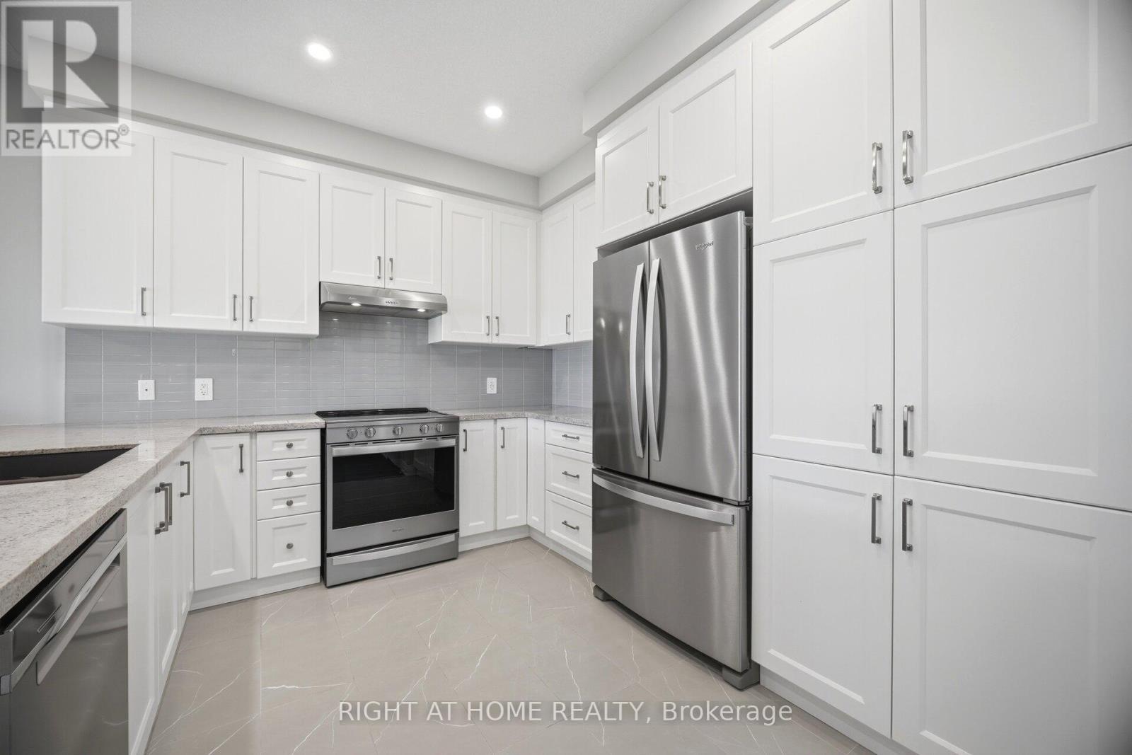 190 Rockledge Drive, Hamilton, ON - Indoor Photo Showing Kitchen With Stainless Steel Kitchen With Upgraded Kitchen