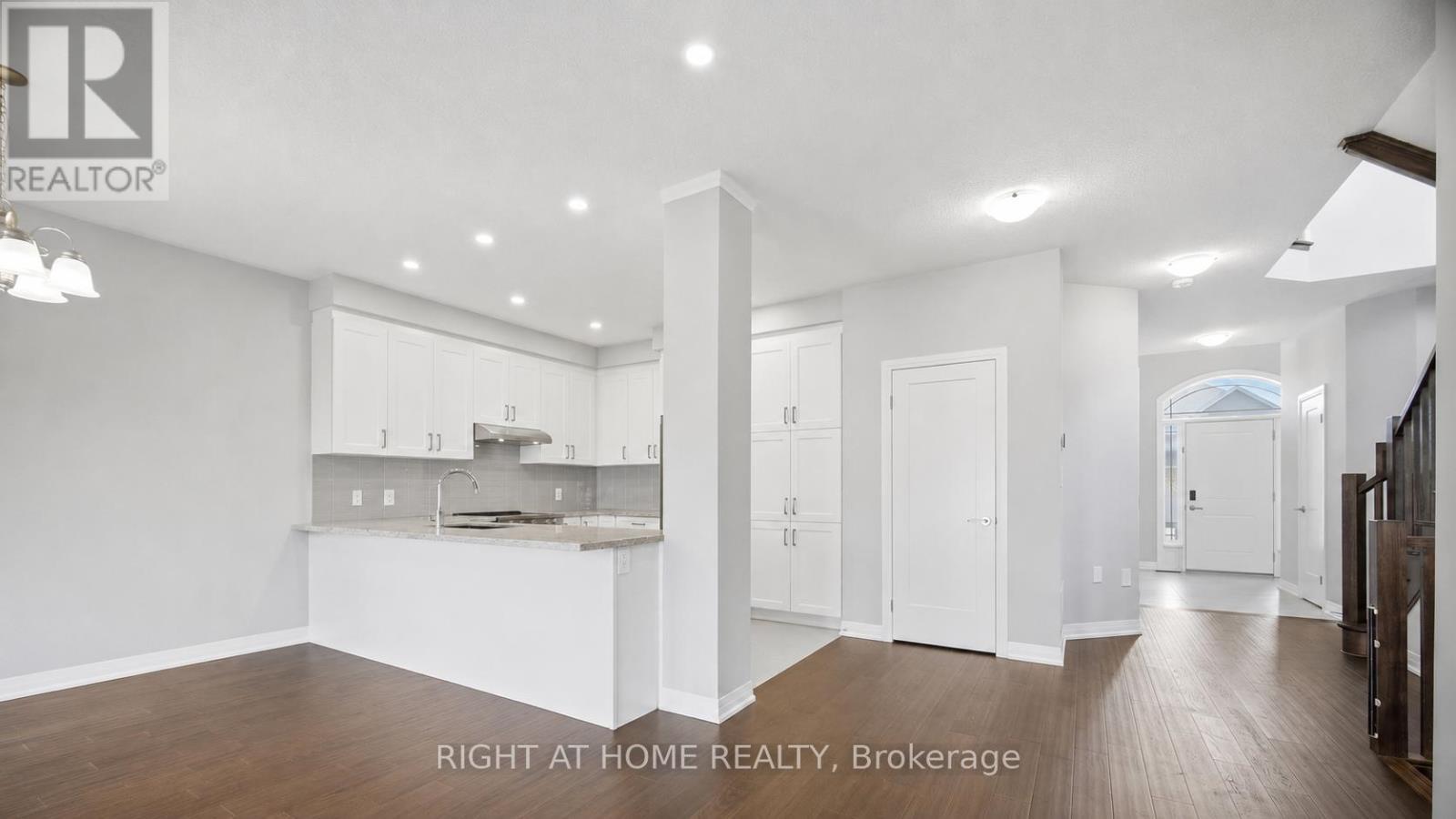 190 Rockledge Drive, Hamilton, ON - Indoor Photo Showing Kitchen