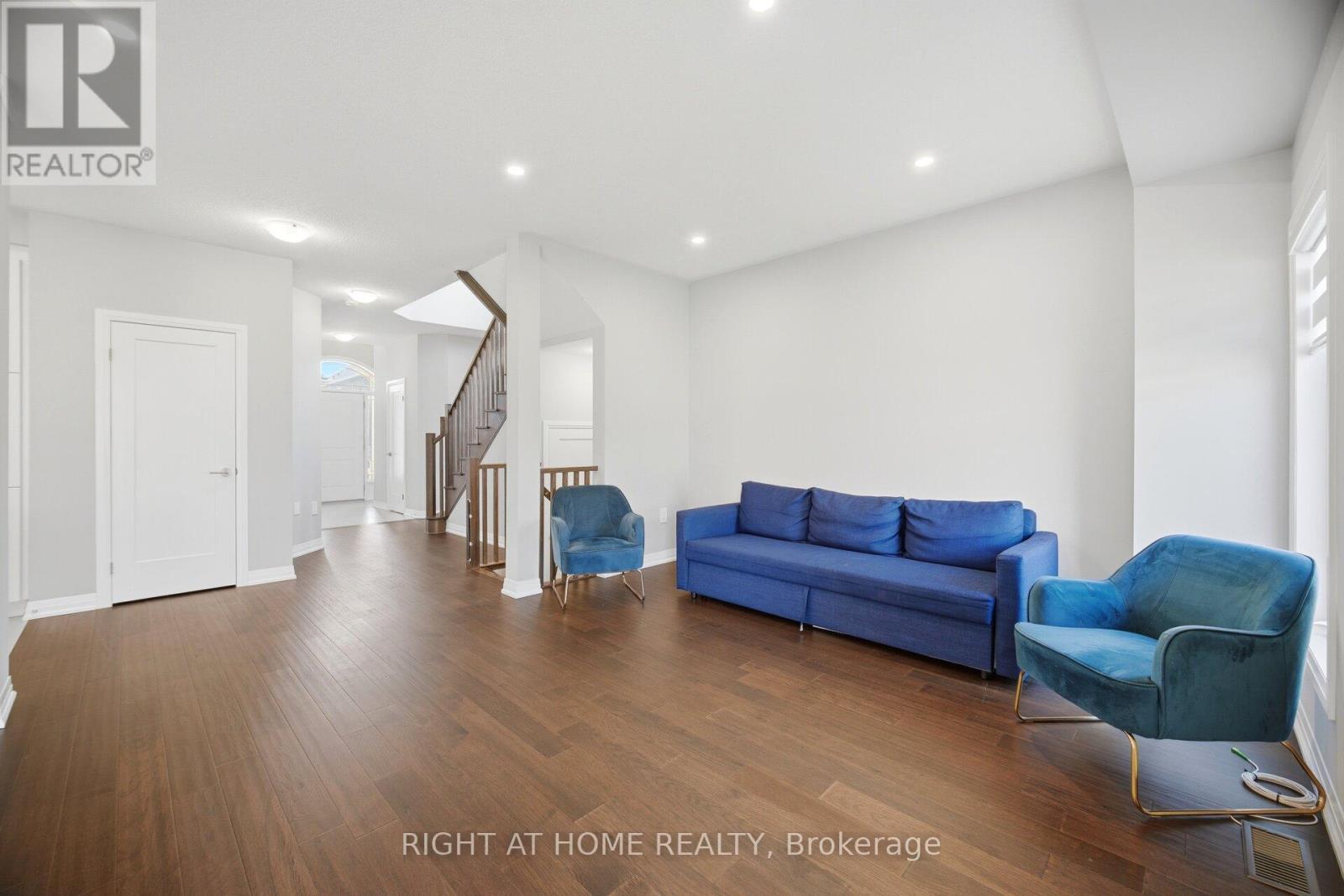 190 Rockledge Drive, Hamilton, ON - Indoor Photo Showing Other Room