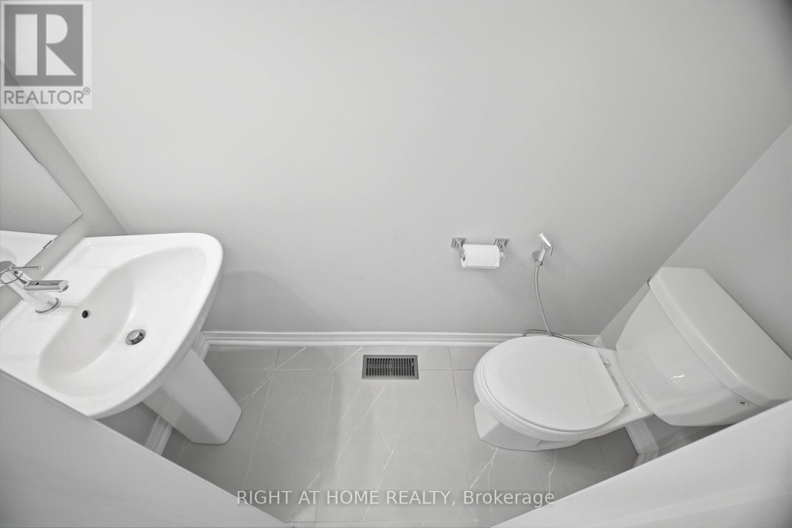 190 Rockledge Drive, Hamilton, ON - Indoor Photo Showing Bathroom