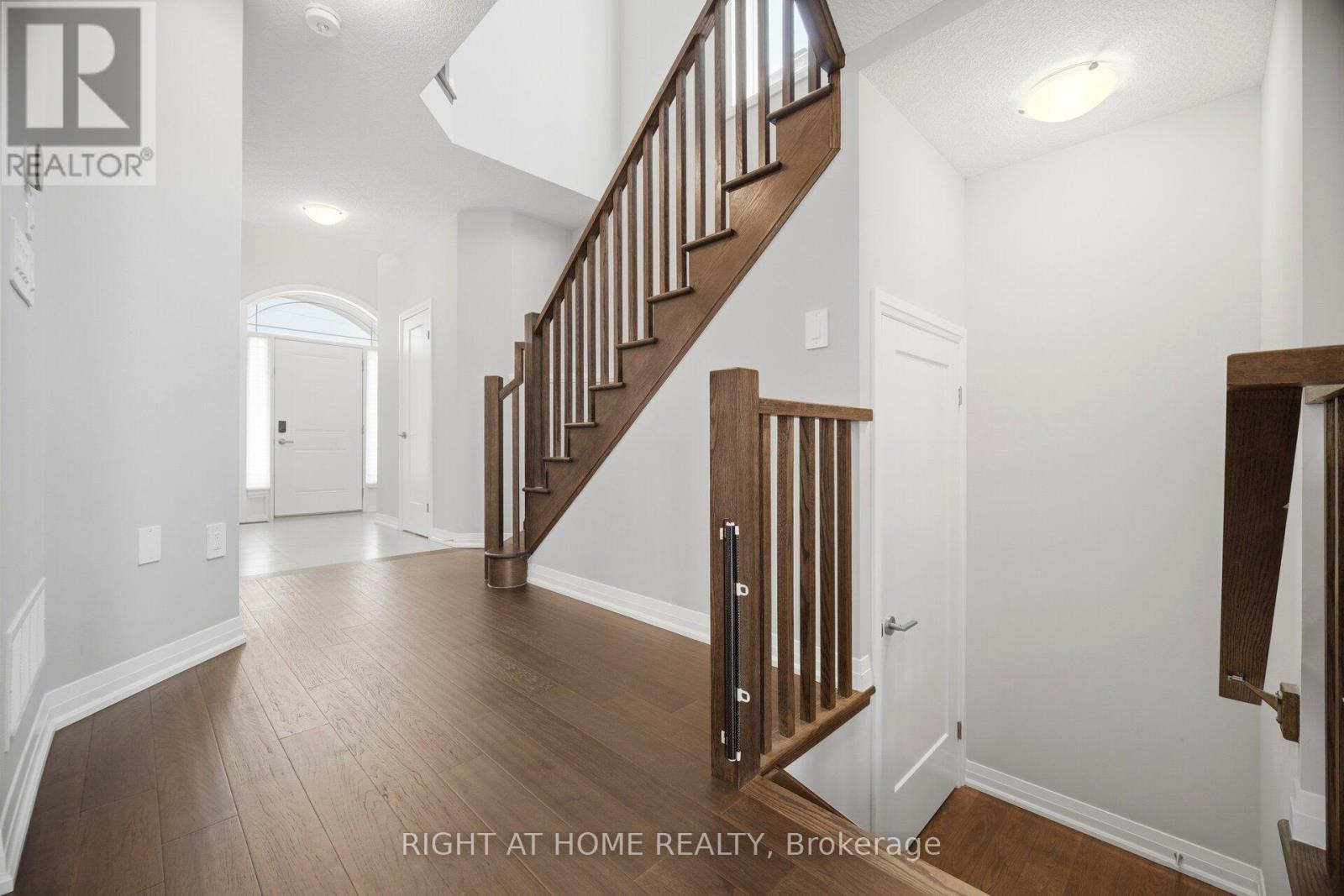 190 Rockledge Drive, Hamilton, ON - Indoor Photo Showing Other Room