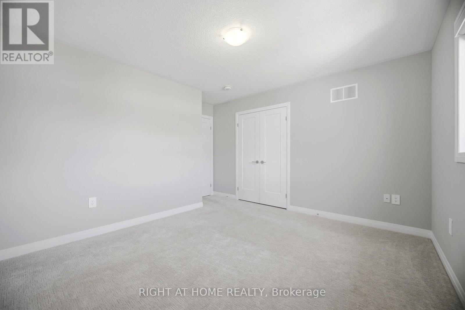 190 Rockledge Drive, Hamilton, ON - Indoor Photo Showing Other Room