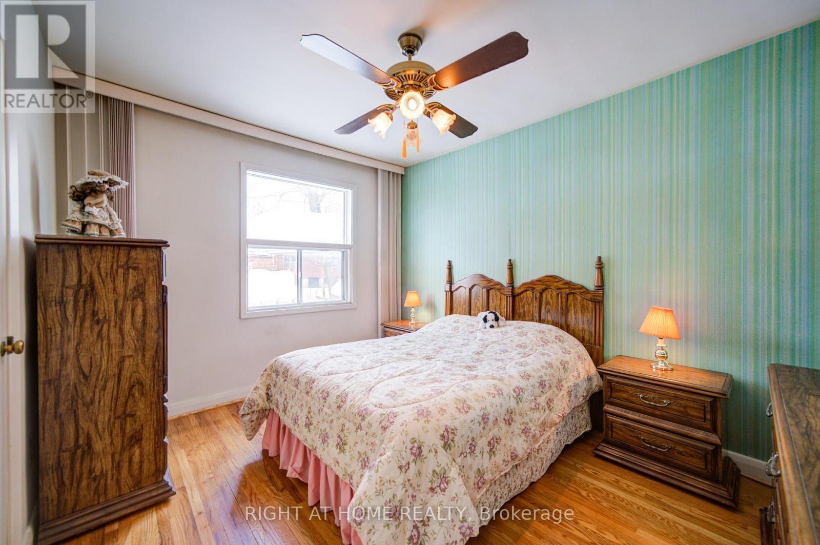 25 Strode Drive, Toronto, ON - Indoor Photo Showing Bedroom