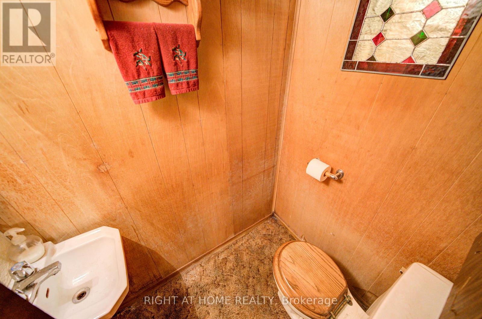 25 Strode Drive, Toronto, ON - Indoor