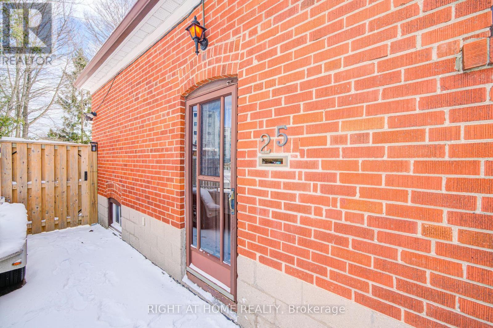25 Strode Drive, Toronto, ON - Outdoor With Exterior