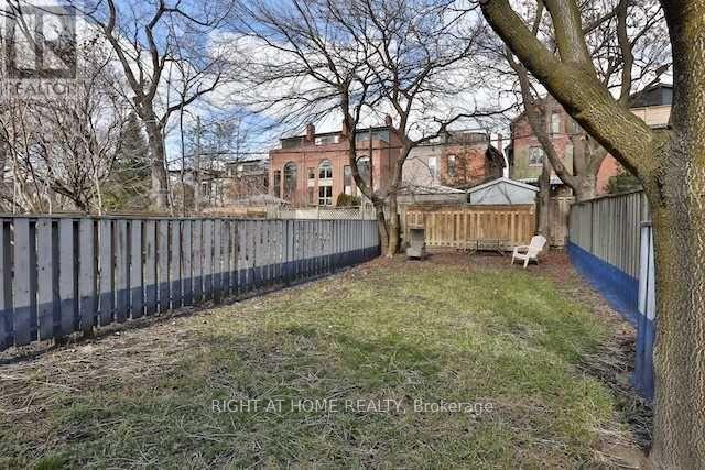 34 Macpherson Avenue, Toronto, ON - Outdoor