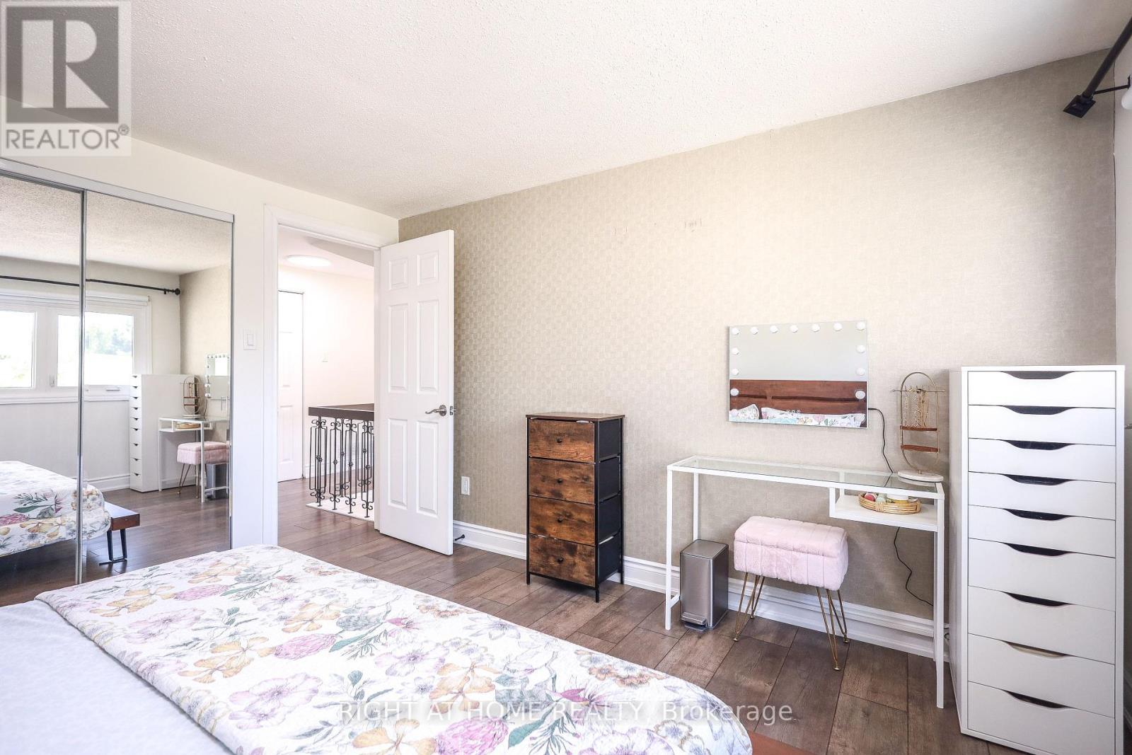 2126 Millway Gate, Mississauga, ON - Indoor Photo Showing Bedroom