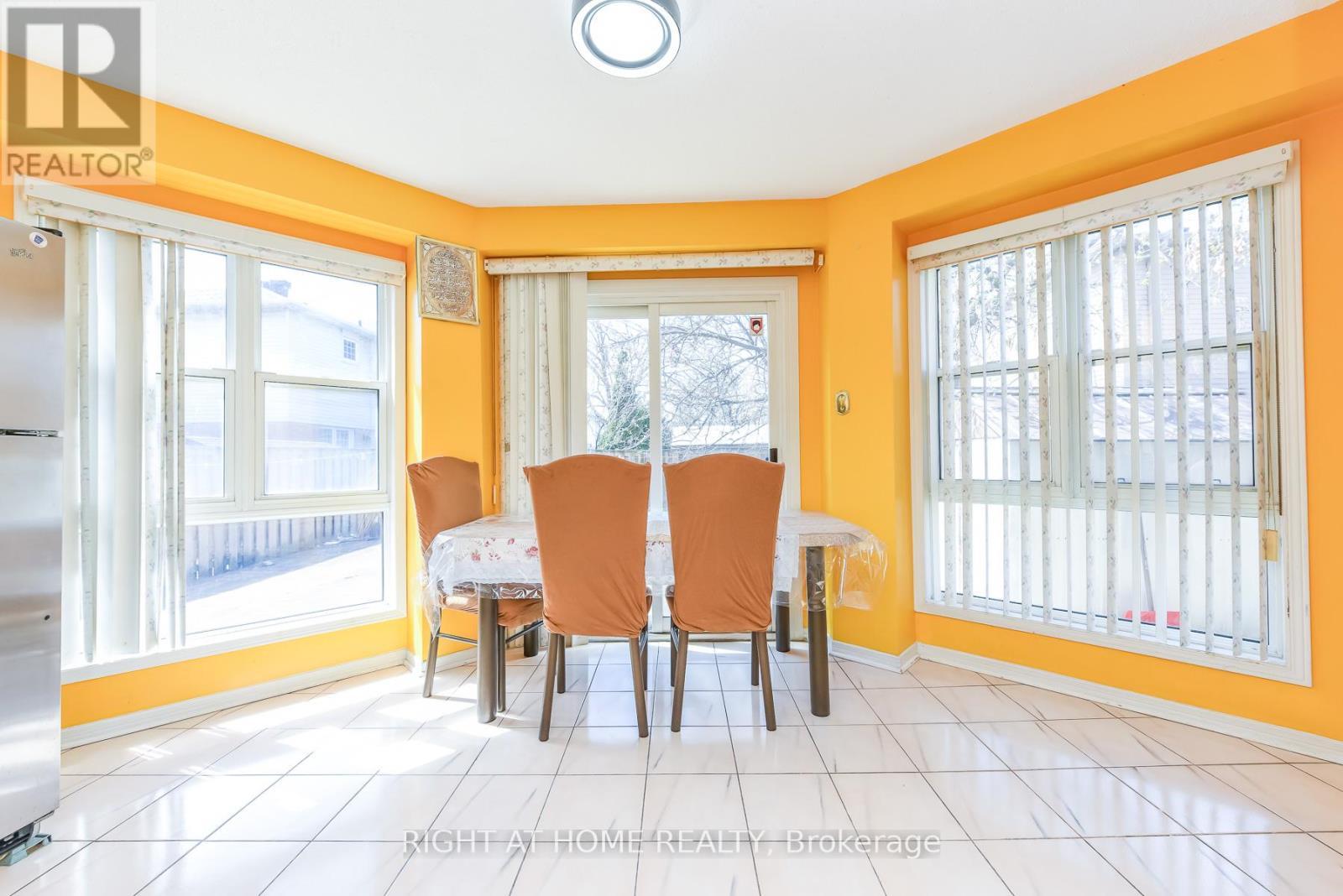 379 Wallenberg Crescent, Mississauga, ON - Indoor