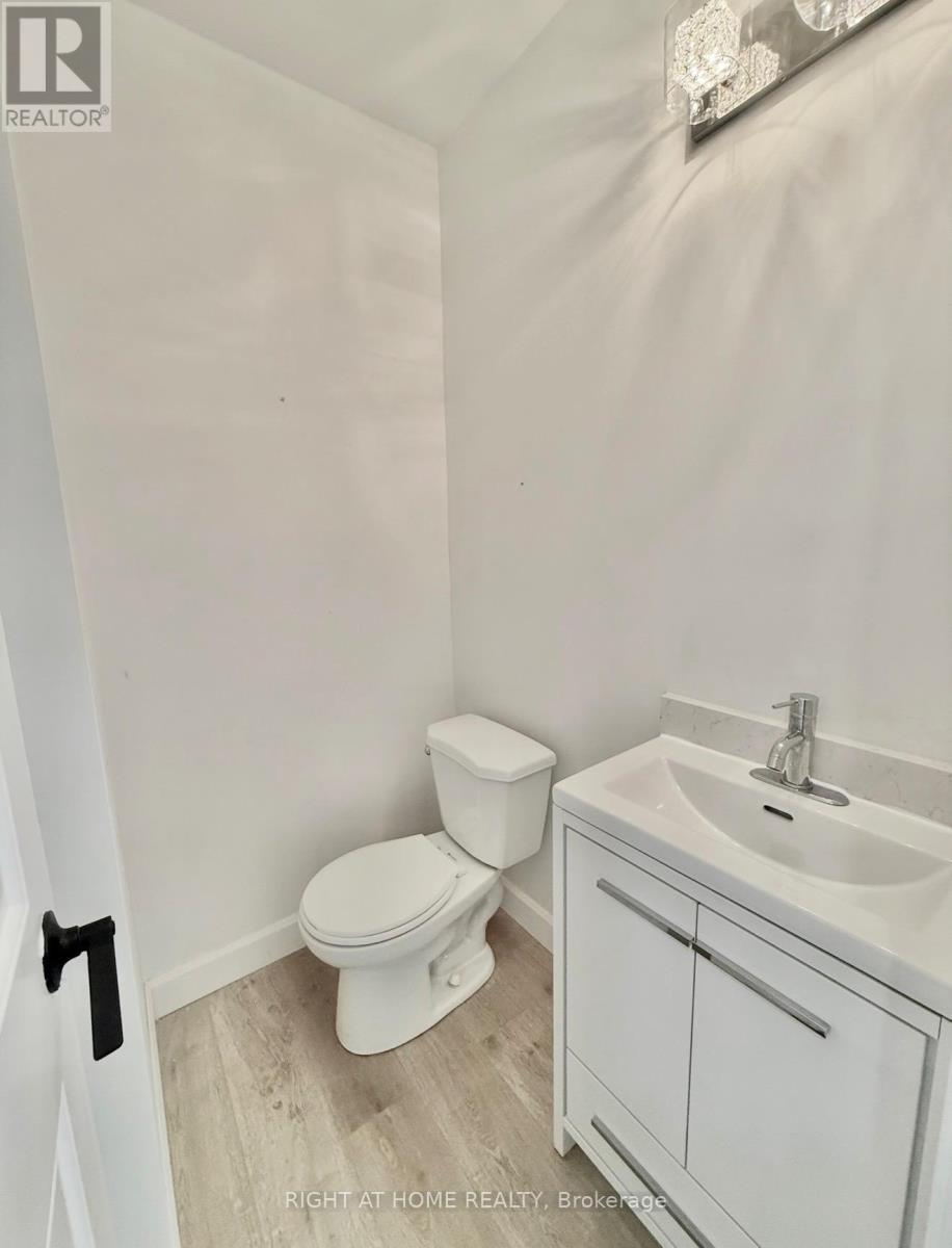 24 - 7 Vale Carse Way, Toronto, ON - Indoor Photo Showing Bathroom