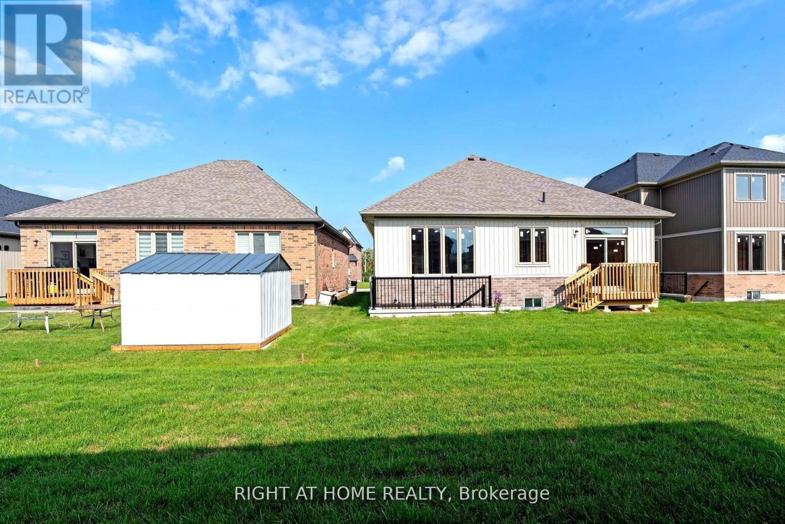 256 Duncan Street, Clearview, ON - Outdoor