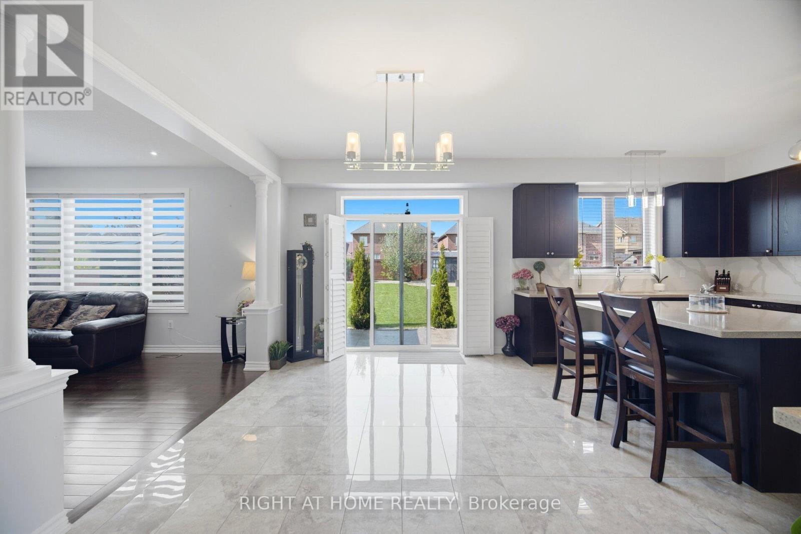 28 Marks Road, Springwater, ON - Indoor
