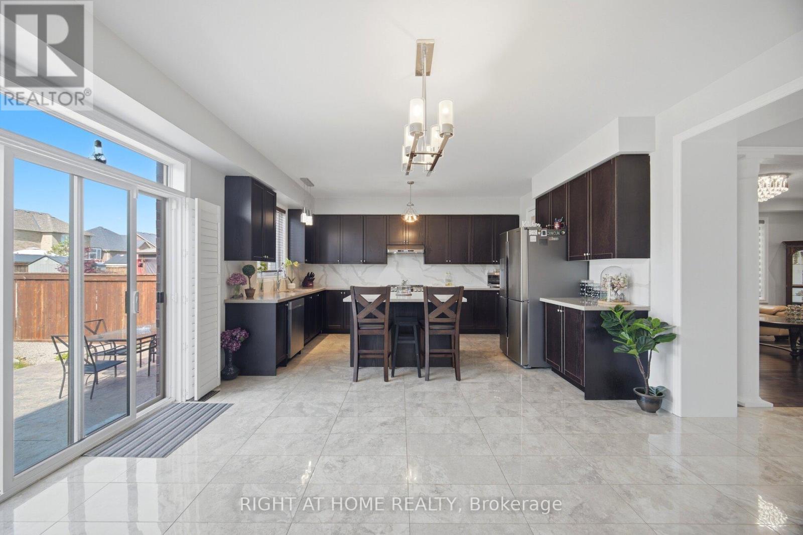 28 Marks Road, Springwater, ON - Indoor Photo Showing Other Room