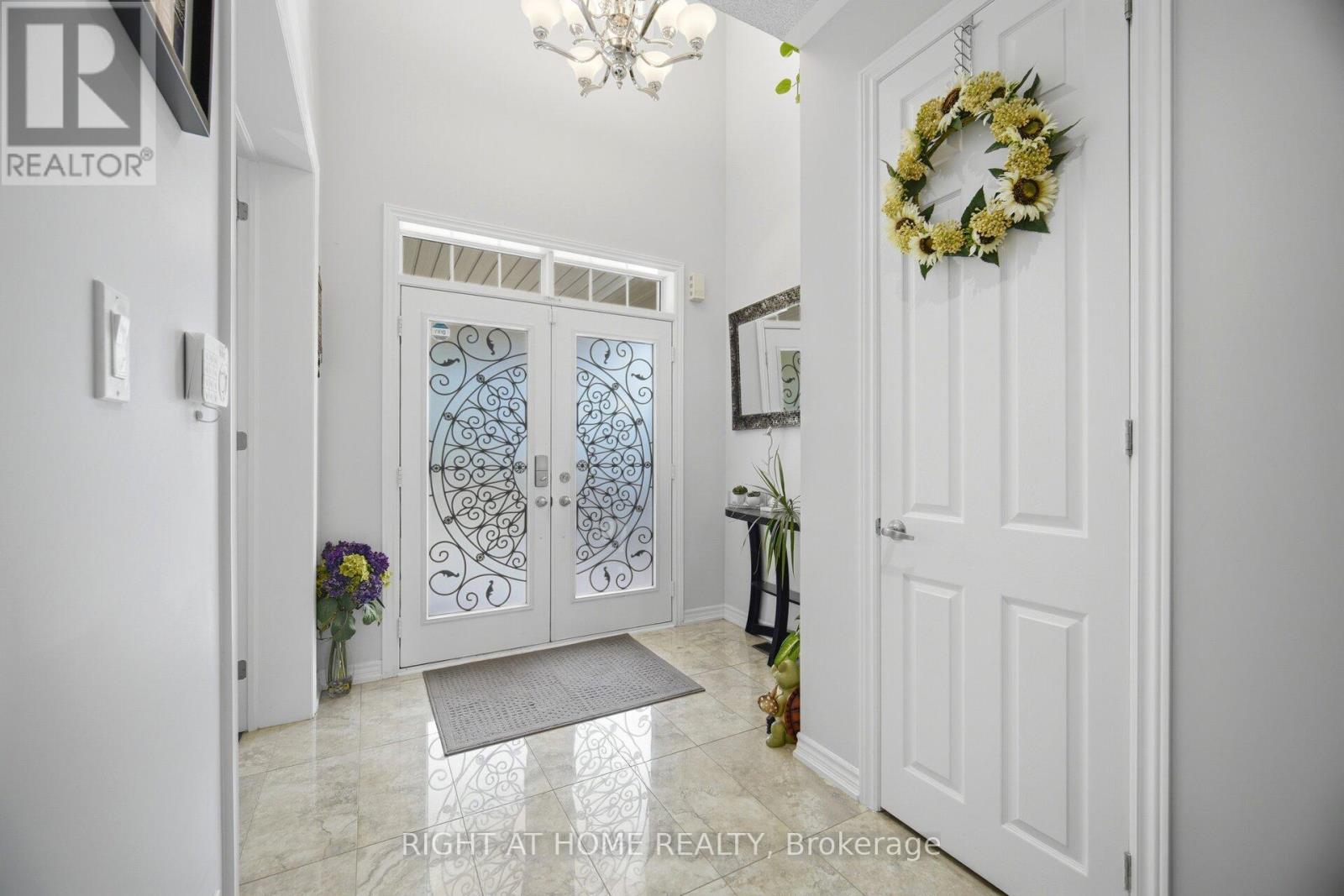 28 Marks Road, Springwater, ON - Indoor Photo Showing Other Room