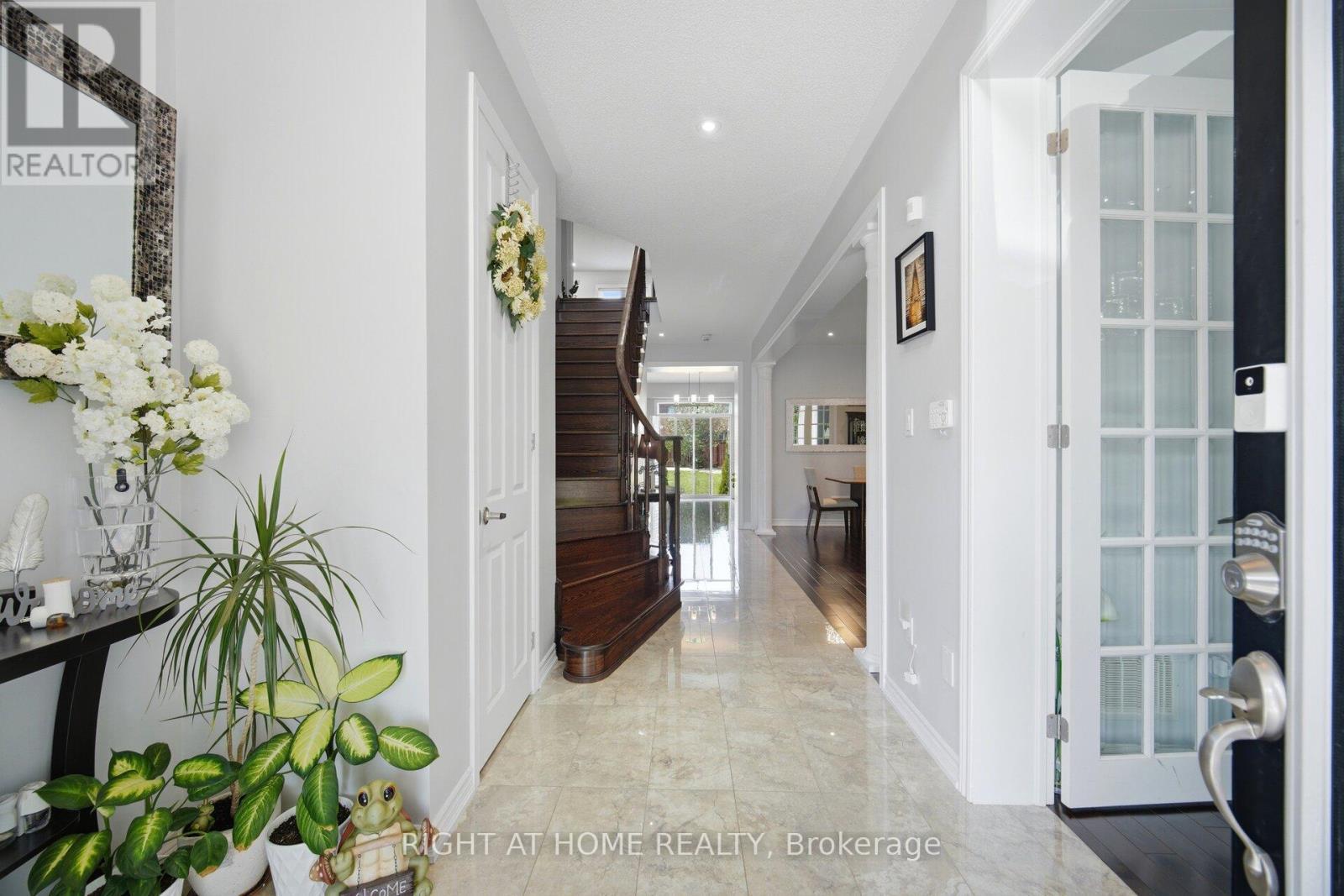 28 Marks Road, Springwater, ON - Indoor Photo Showing Other Room