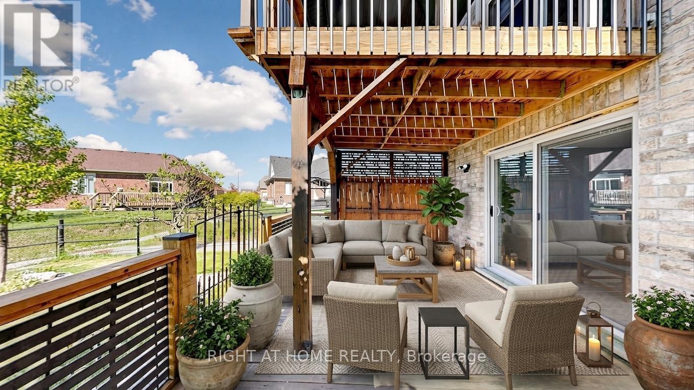 126 Kingsmere Crescent, New Tecumseth, ON - Outdoor With Deck Patio Veranda