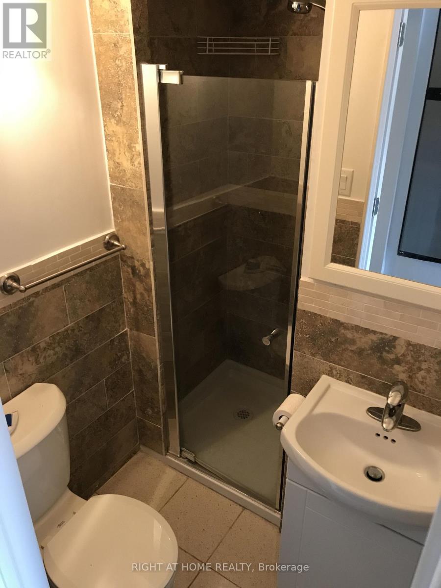 104 Danforth Road, Toronto, ON - Indoor Photo Showing Bathroom