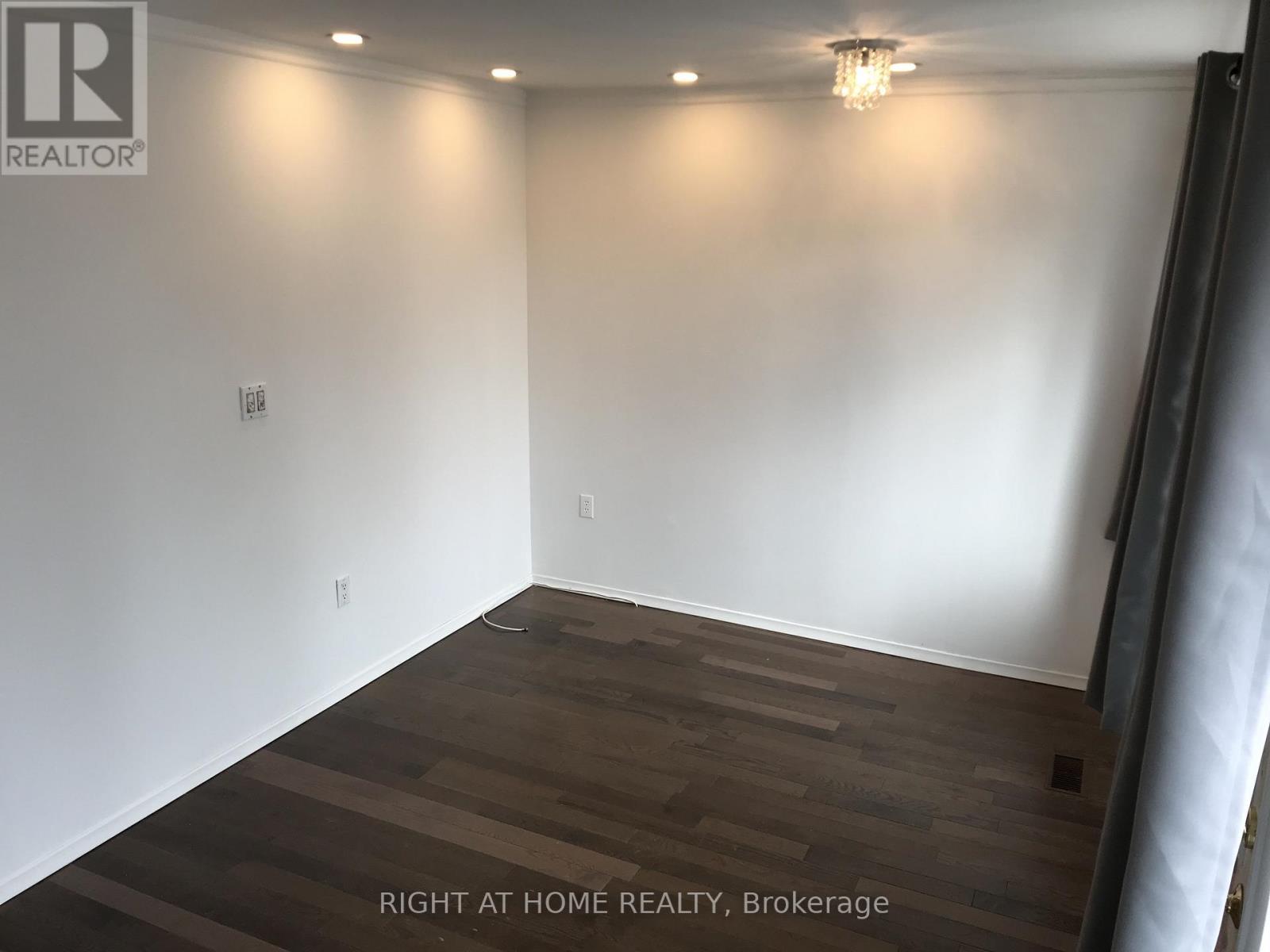 104 Danforth Road, Toronto, ON - Indoor Photo Showing Other Room