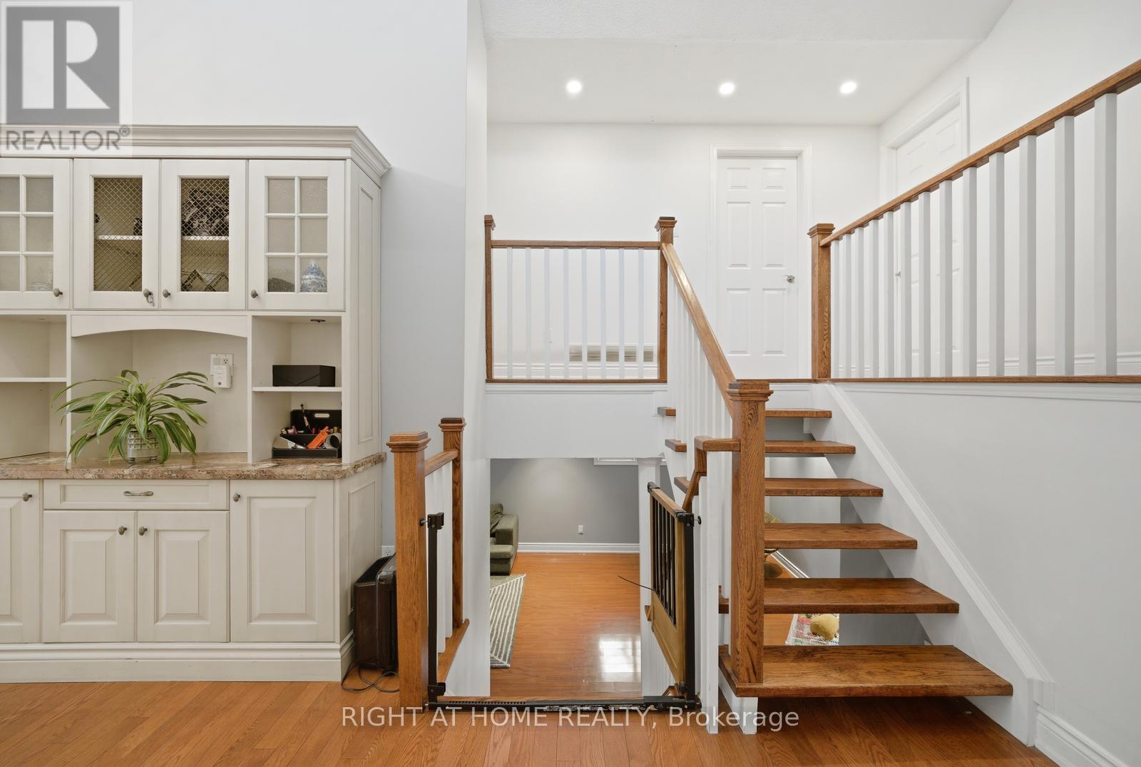 6415 Dunray Court, Mississauga, ON - Indoor Photo Showing Other Room