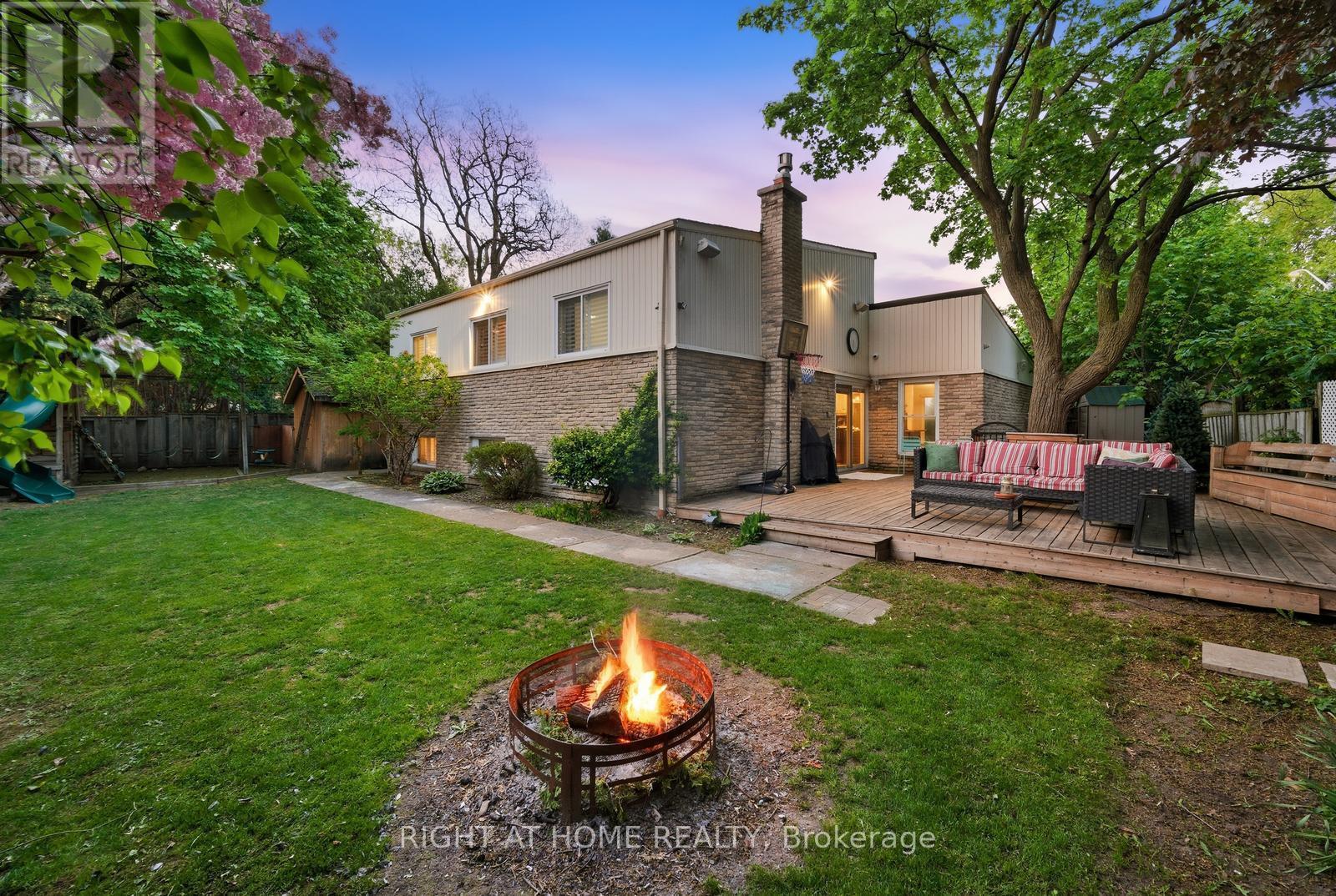 6415 Dunray Court, Mississauga, ON - Outdoor