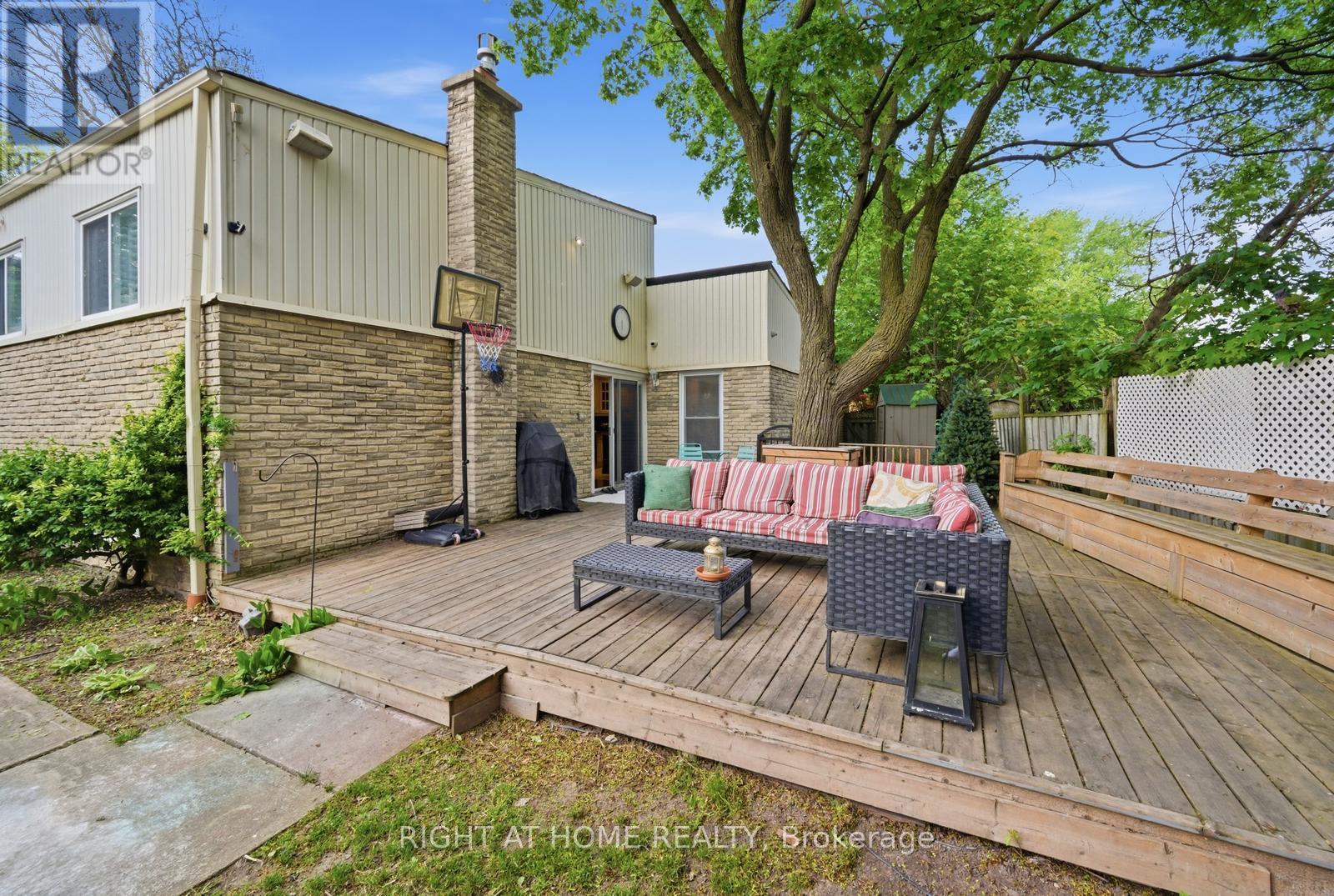 6415 Dunray Court, Mississauga, ON - Outdoor With Deck Patio Veranda With Exterior