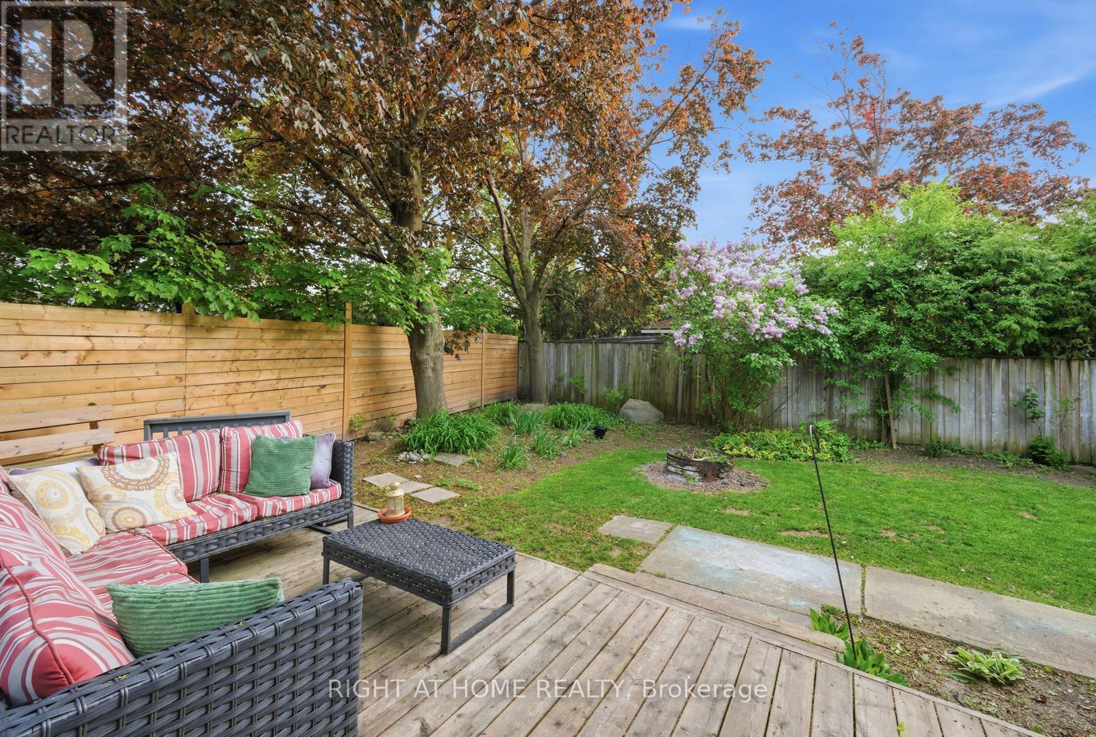 6415 Dunray Court, Mississauga, ON - Outdoor With Deck Patio Veranda With Backyard