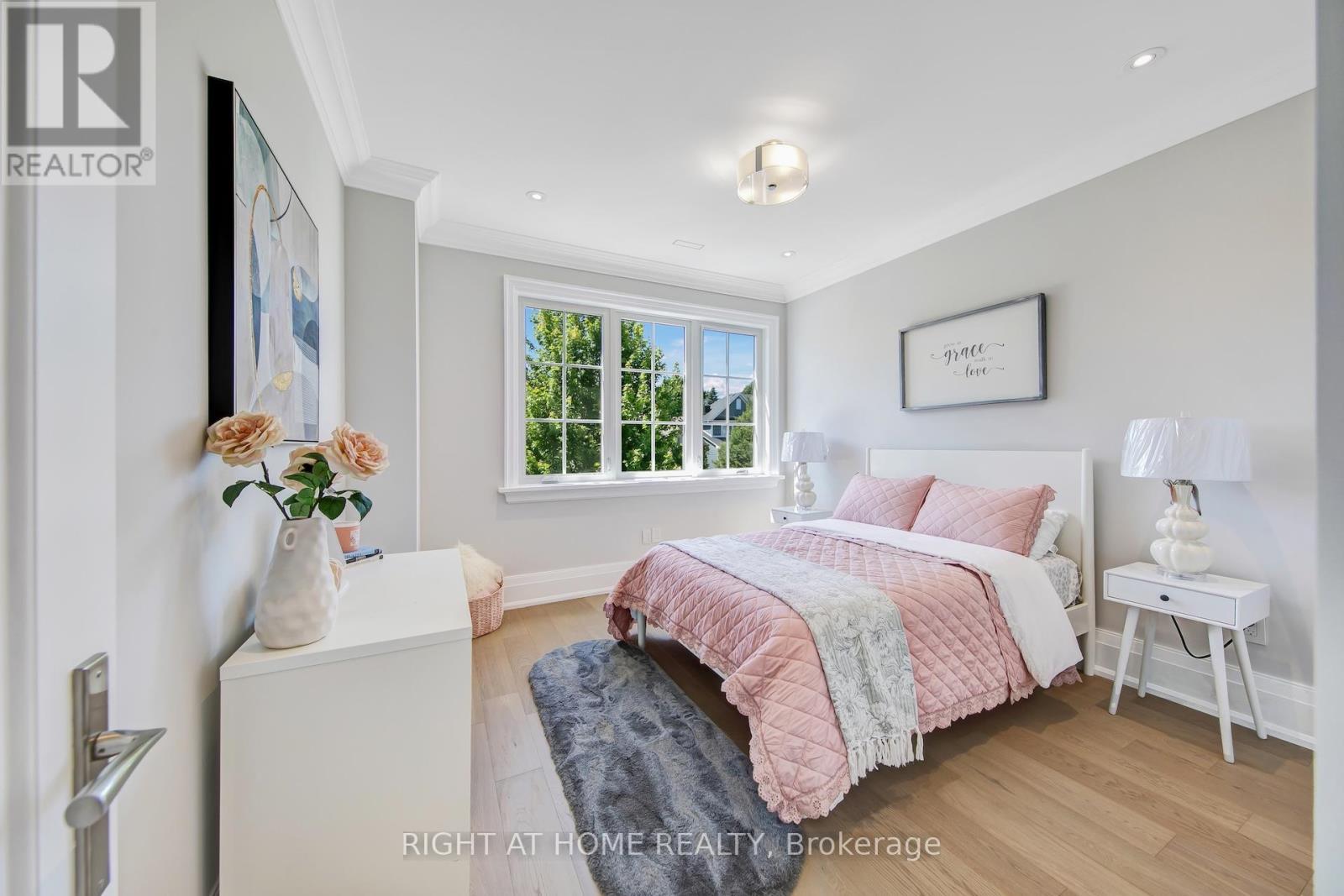 484 Avonwood Drive, Mississauga, ON - Indoor Photo Showing Bedroom
