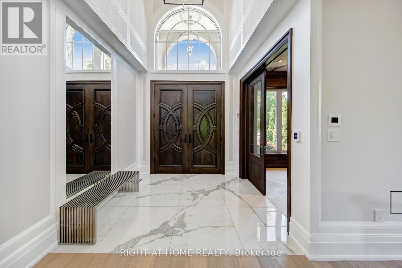 484 Avonwood Drive, Mississauga, ON - Indoor