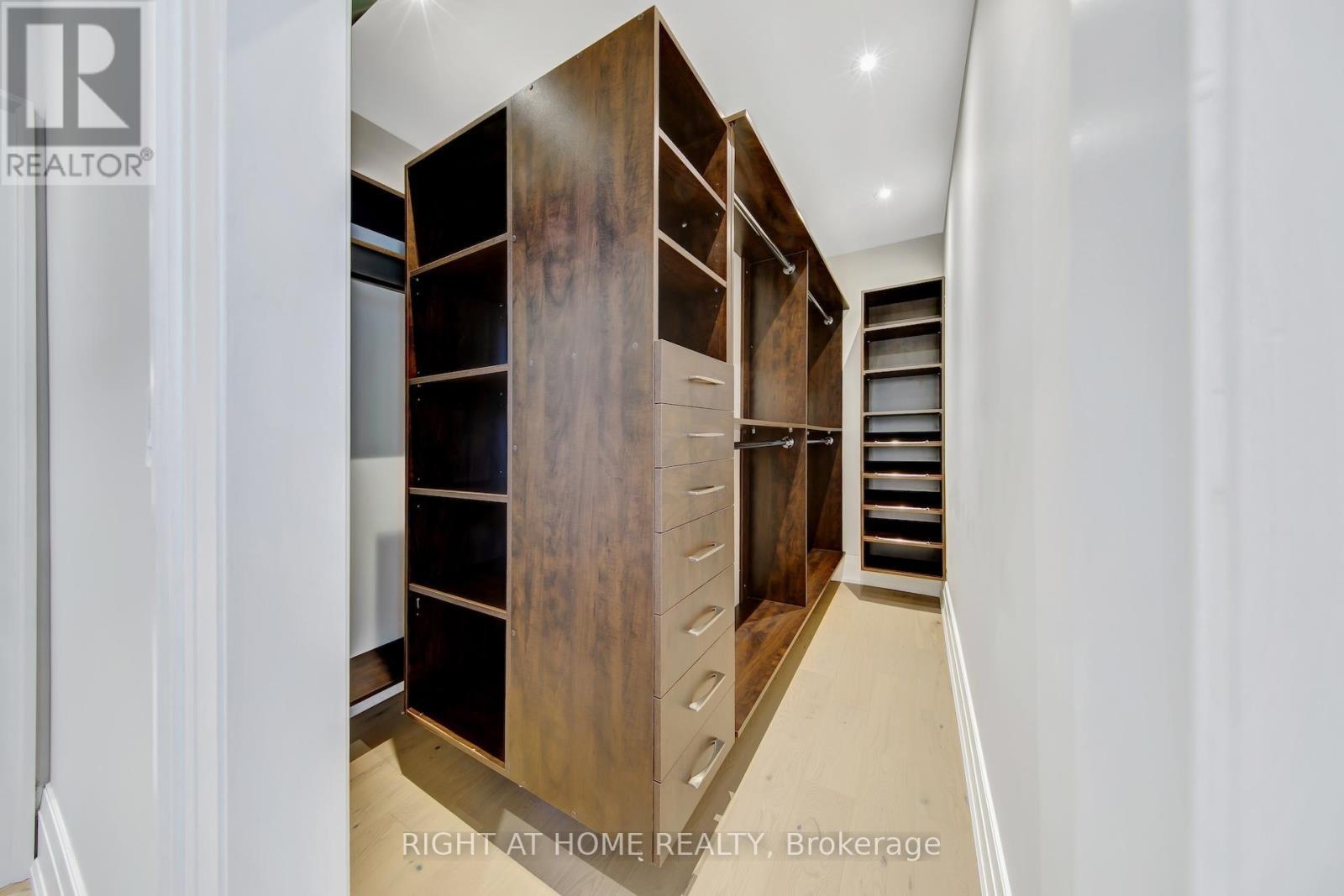 484 Avonwood Drive, Mississauga, ON - Indoor Photo Showing Other Room